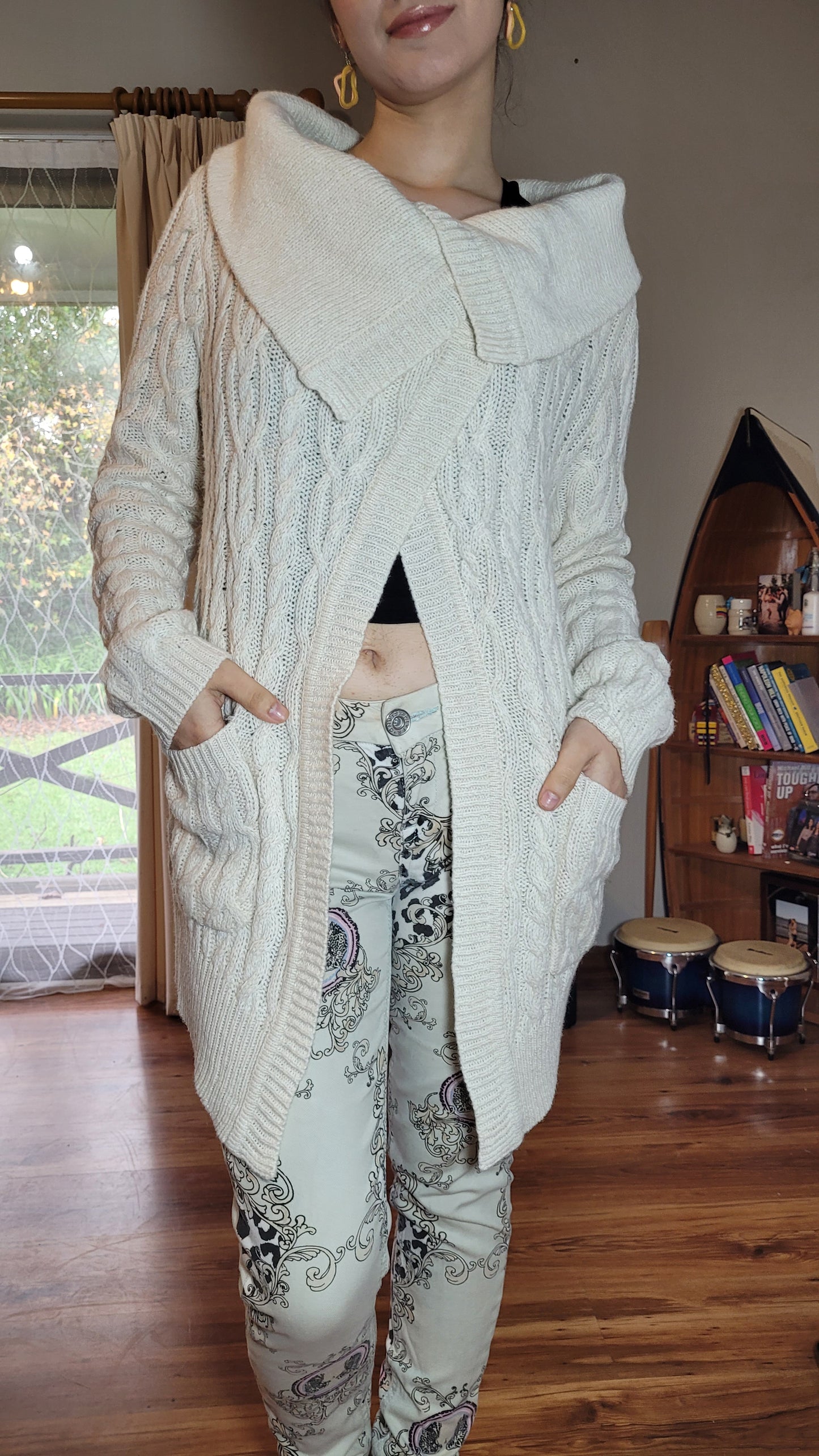 Lovely knit Cardi by Just Jean