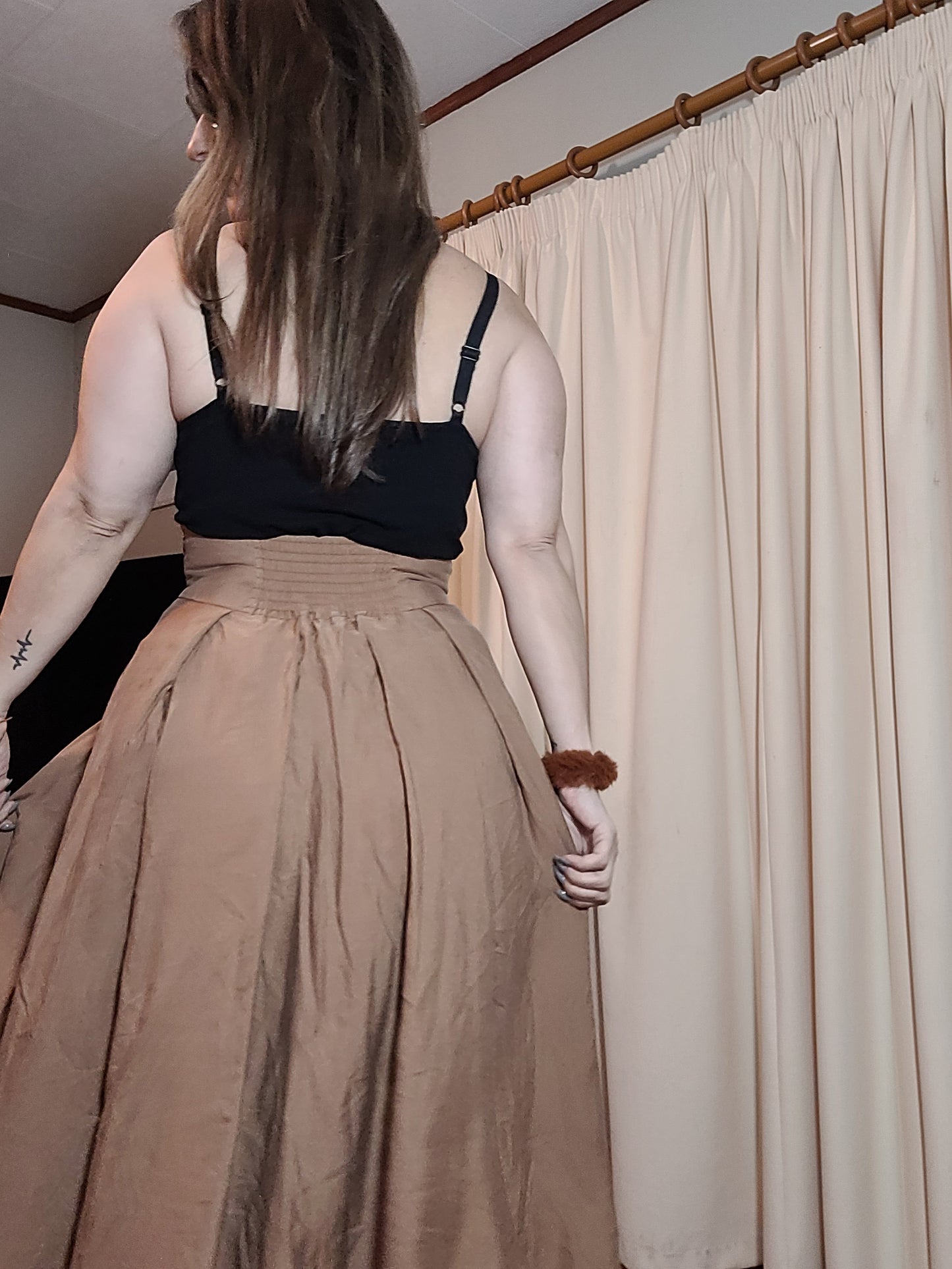 Gorgeous Midi length skirt Brown Skirt