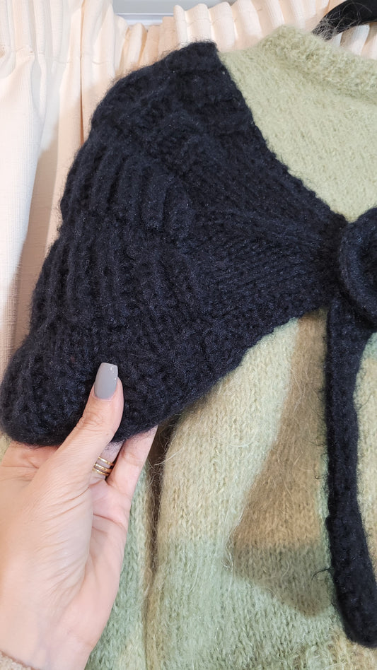 Cute Black Knit Scarf