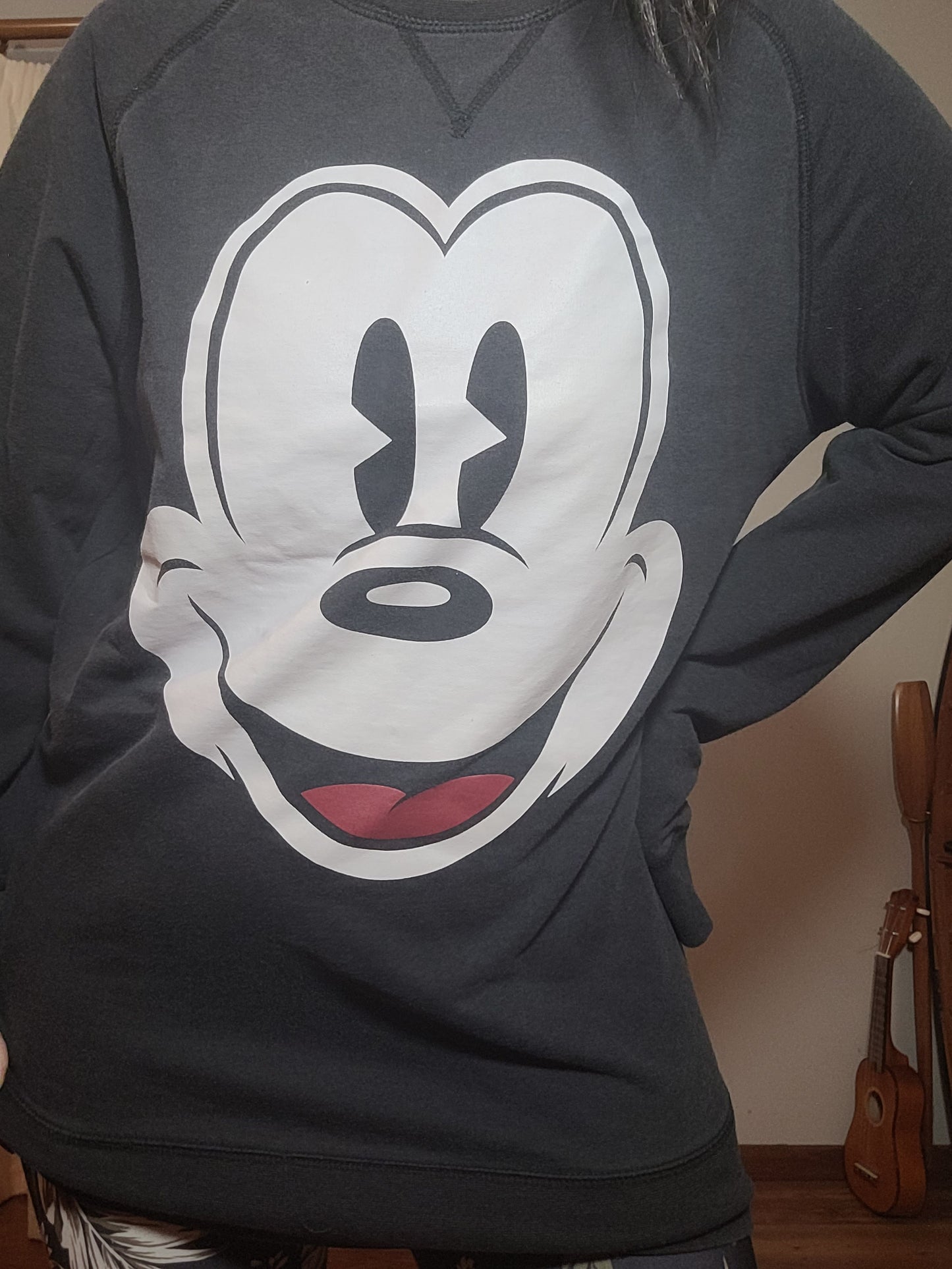 Preloved Disney Top - swater size L Disney crewneck top