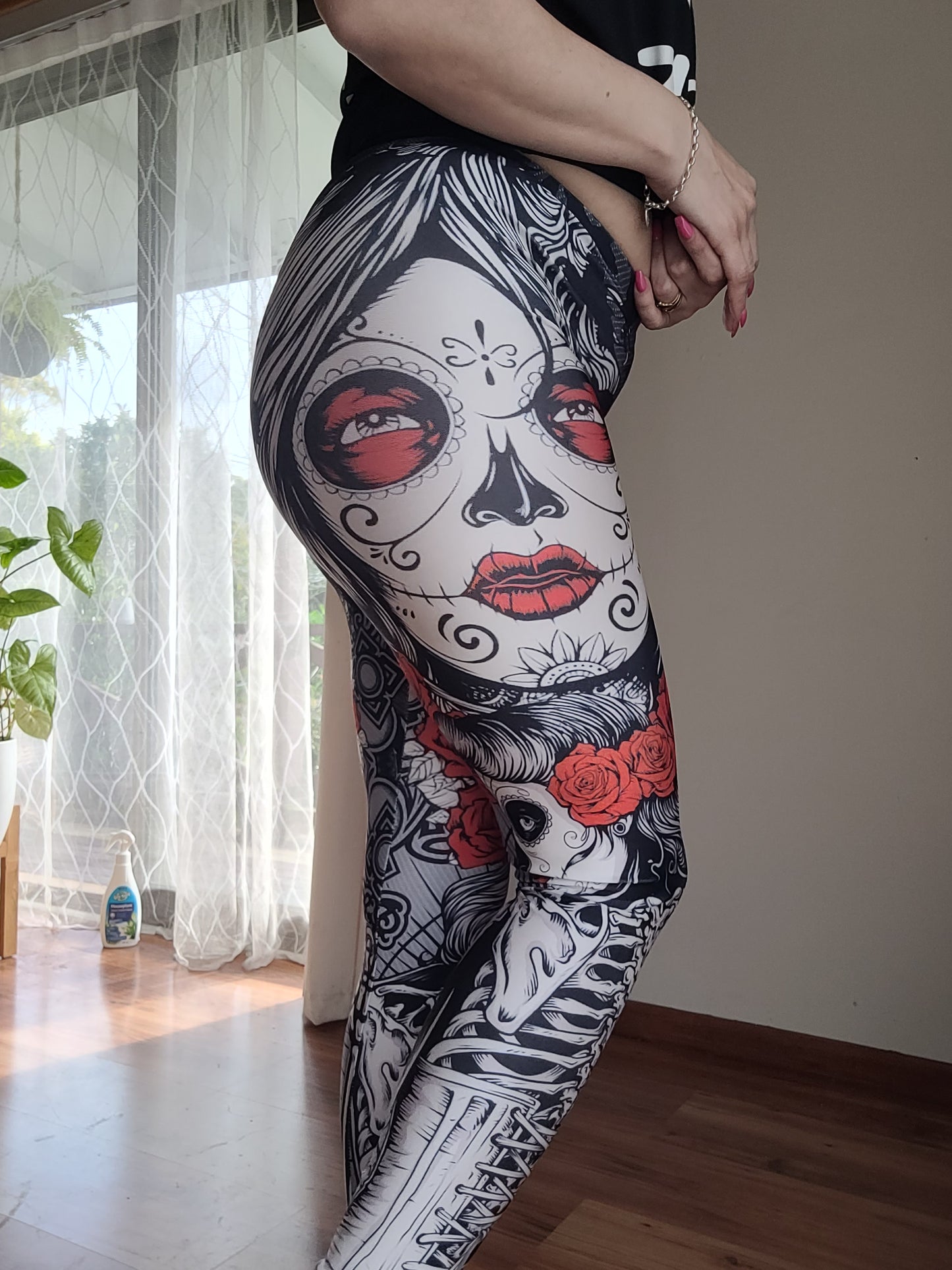 Hallowen Santa Muerte Skull Leggings - Unleash Your Style