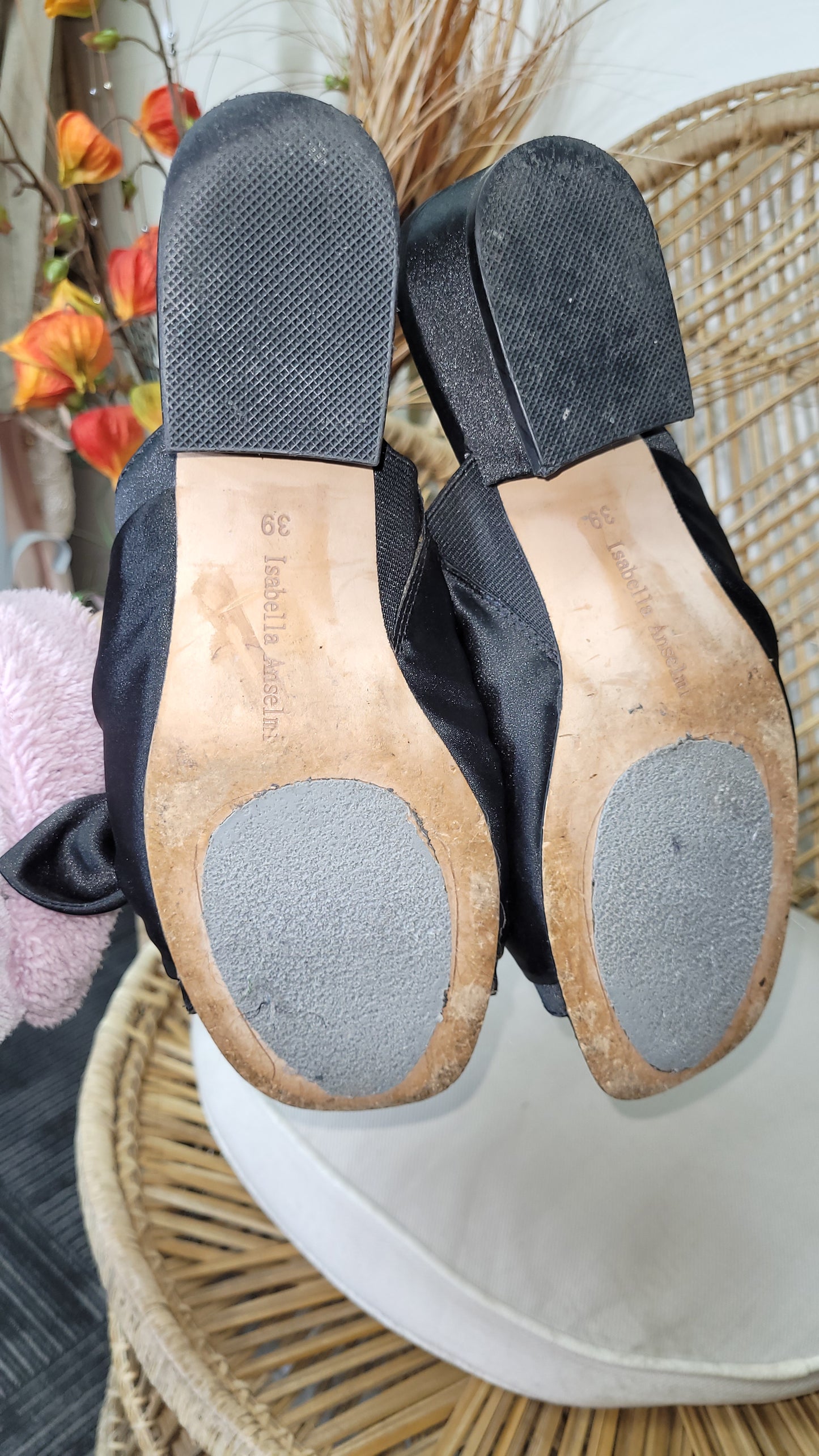 Black Isabella Anselmi Bow Detail Mule Heels Size 39. Second-hand shoes
