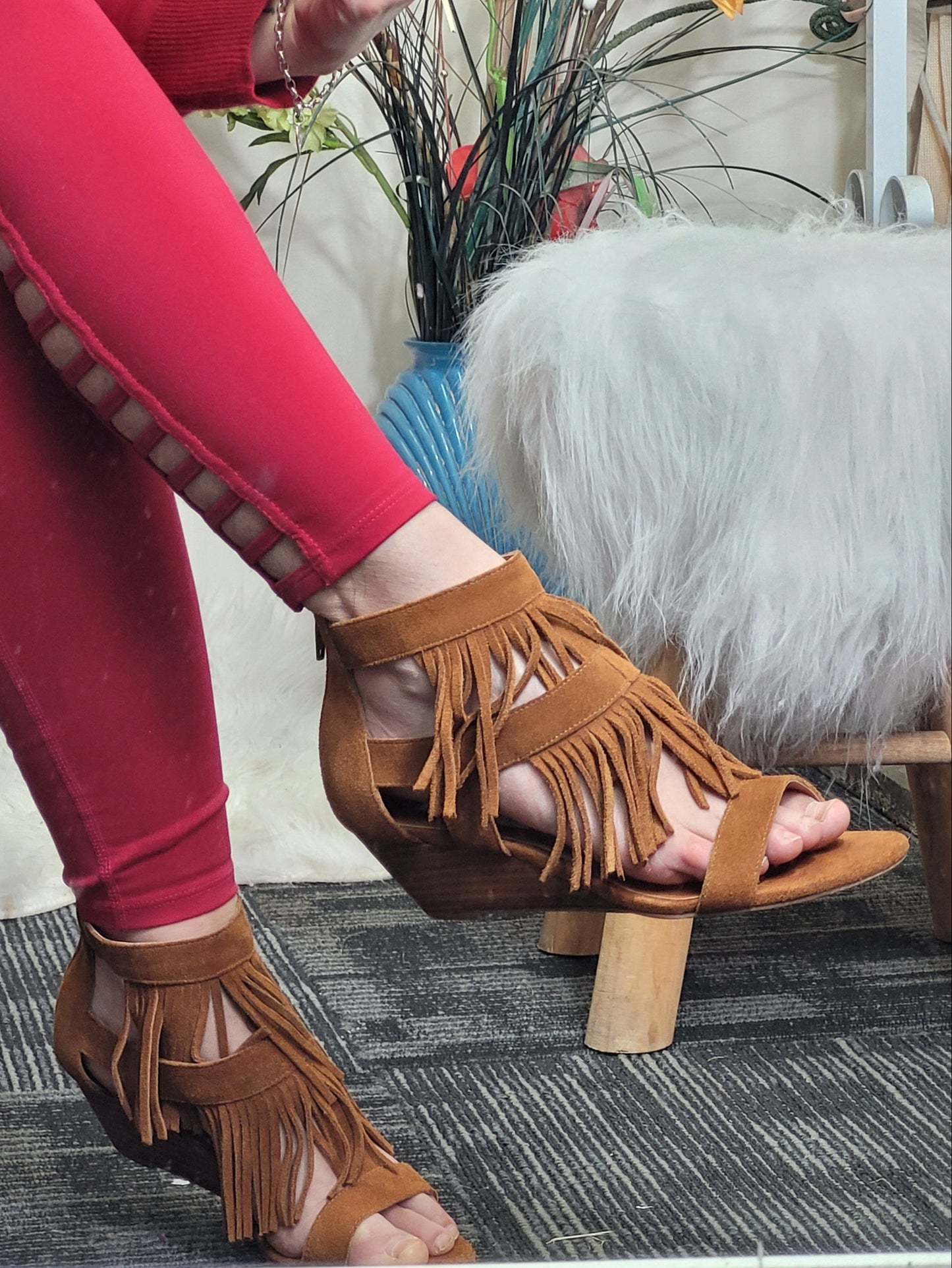 Steve Madden Fringe Wedges Size 8