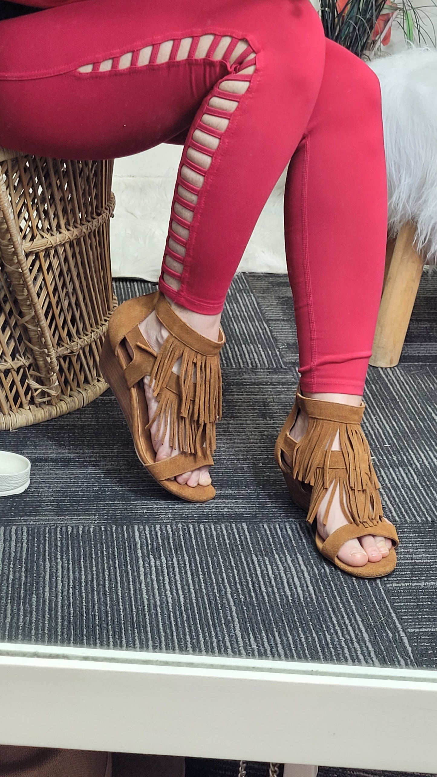 Steve Madden Fringe Wedges Size 8