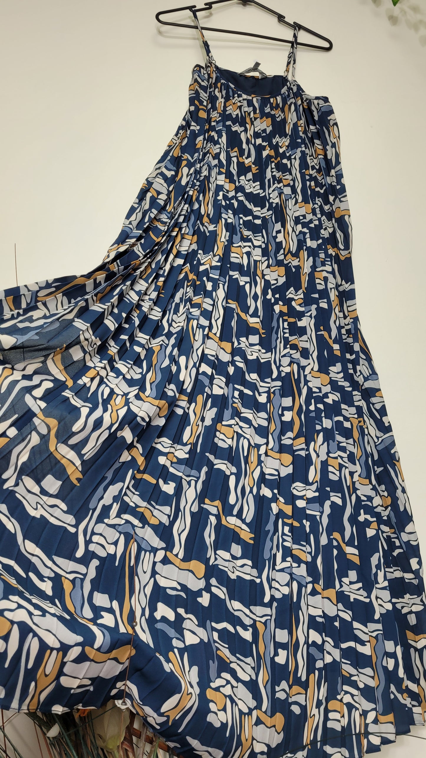 Second hand Dress - Grace Hill Pleated Panelled Dress