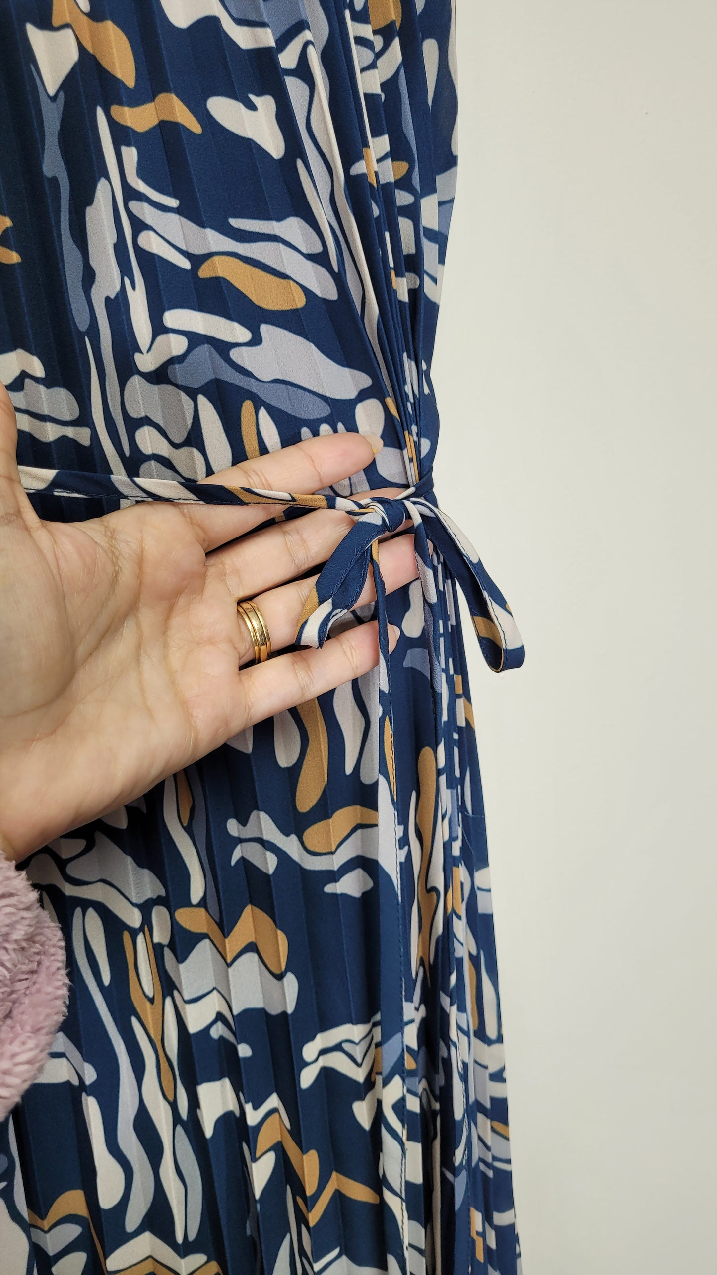 Second hand Dress - Grace Hill Pleated Panelled Dress