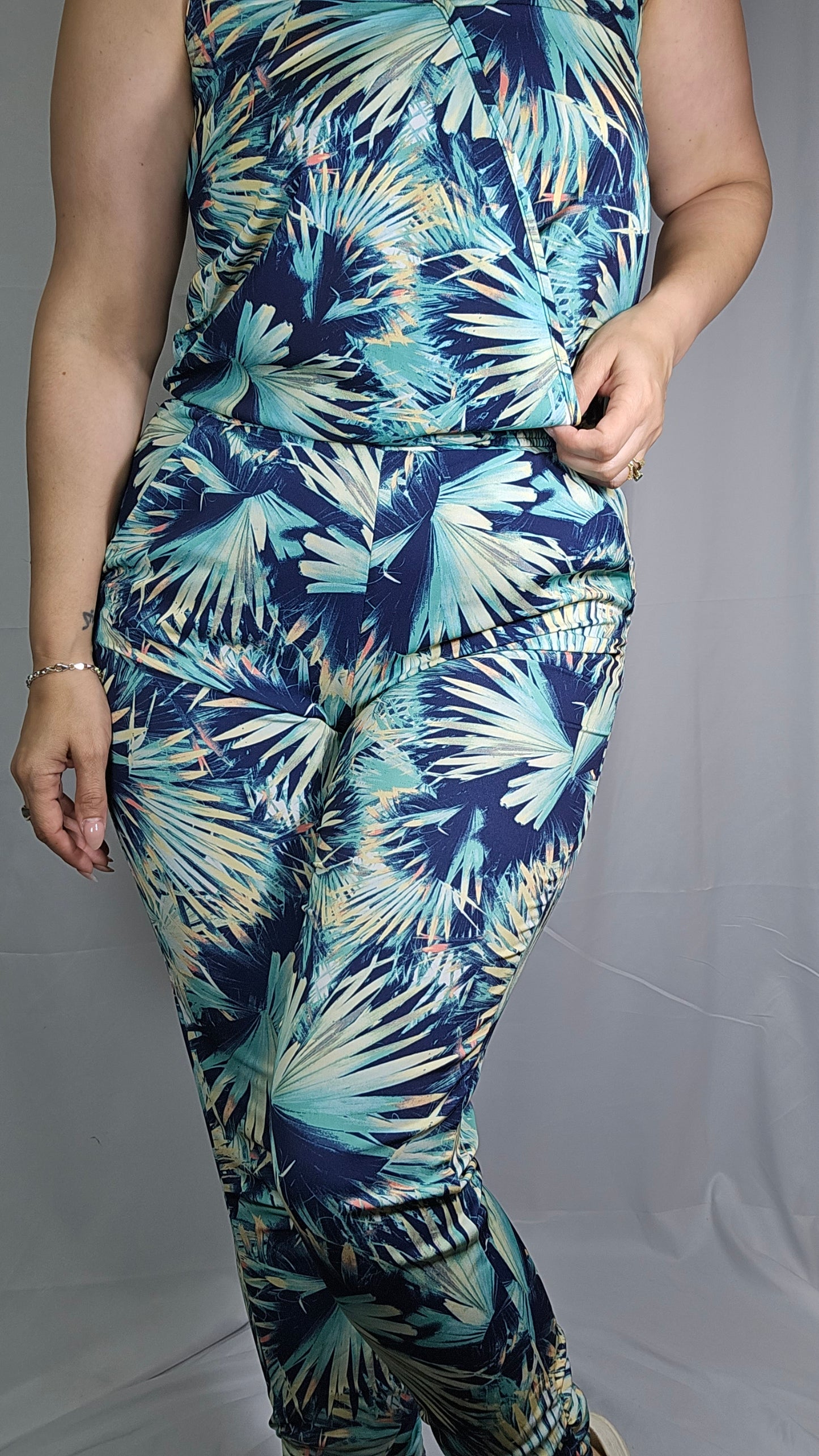 Beautiful Preloved Jumpsuit Size Small