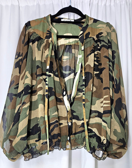 Coomb blouse Japanese military print top