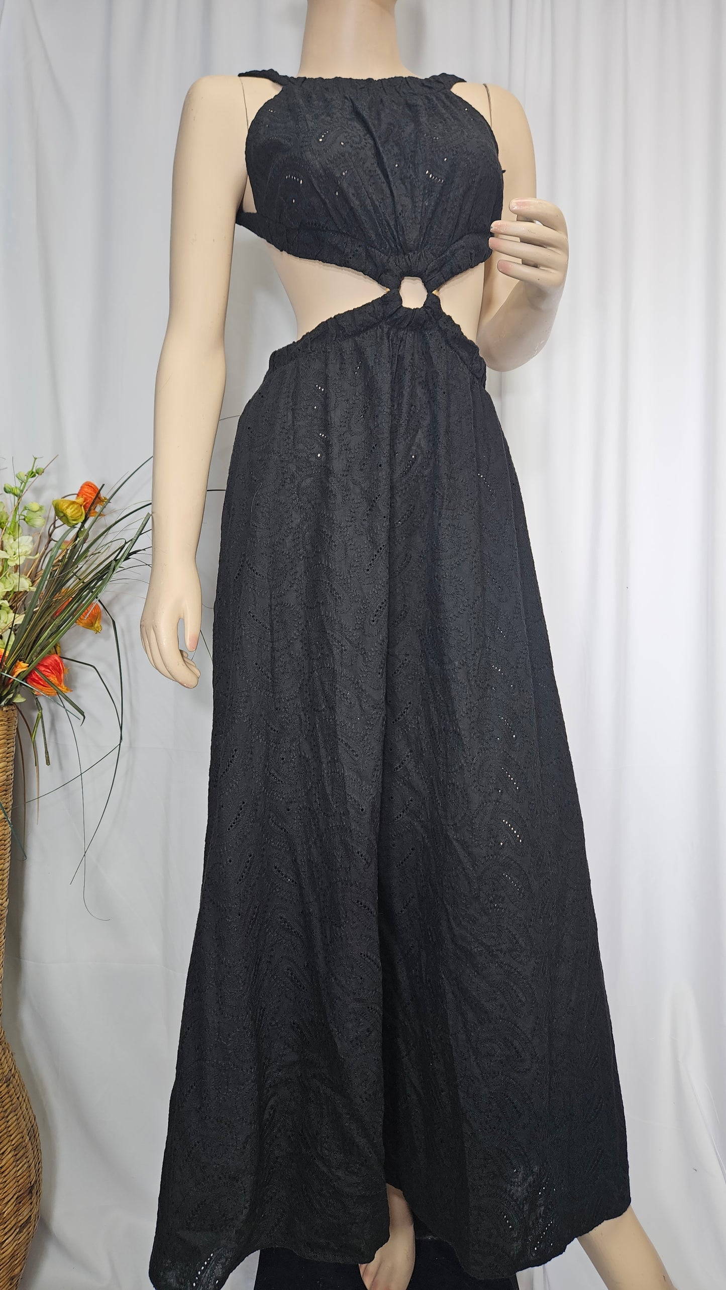 Broderie Black - Maxi Dress
