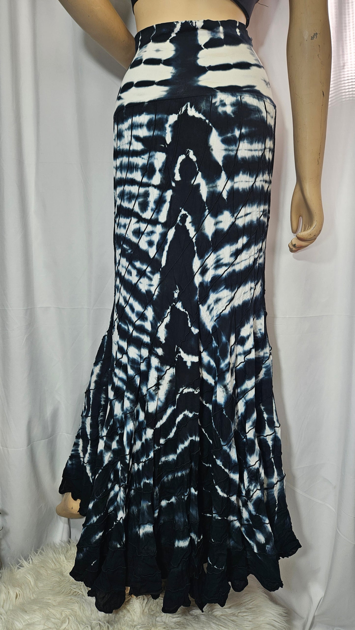 Cienna Nova Blue & White Tie Dye Skirt Maxi bohemian skirt - Preloved maxi skirt - Hippie rayon Skirt - buy preloved skirt