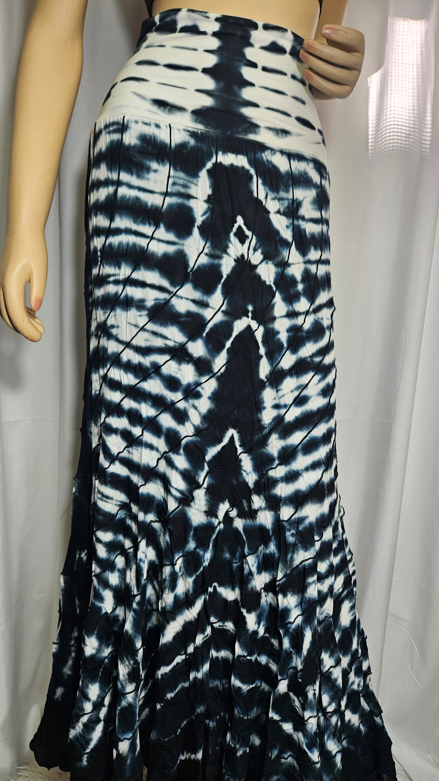 Cienna Nova Blue & White Tie Dye Skirt Maxi bohemian skirt - Preloved maxi skirt - Hippie rayon Skirt - buy preloved skirt