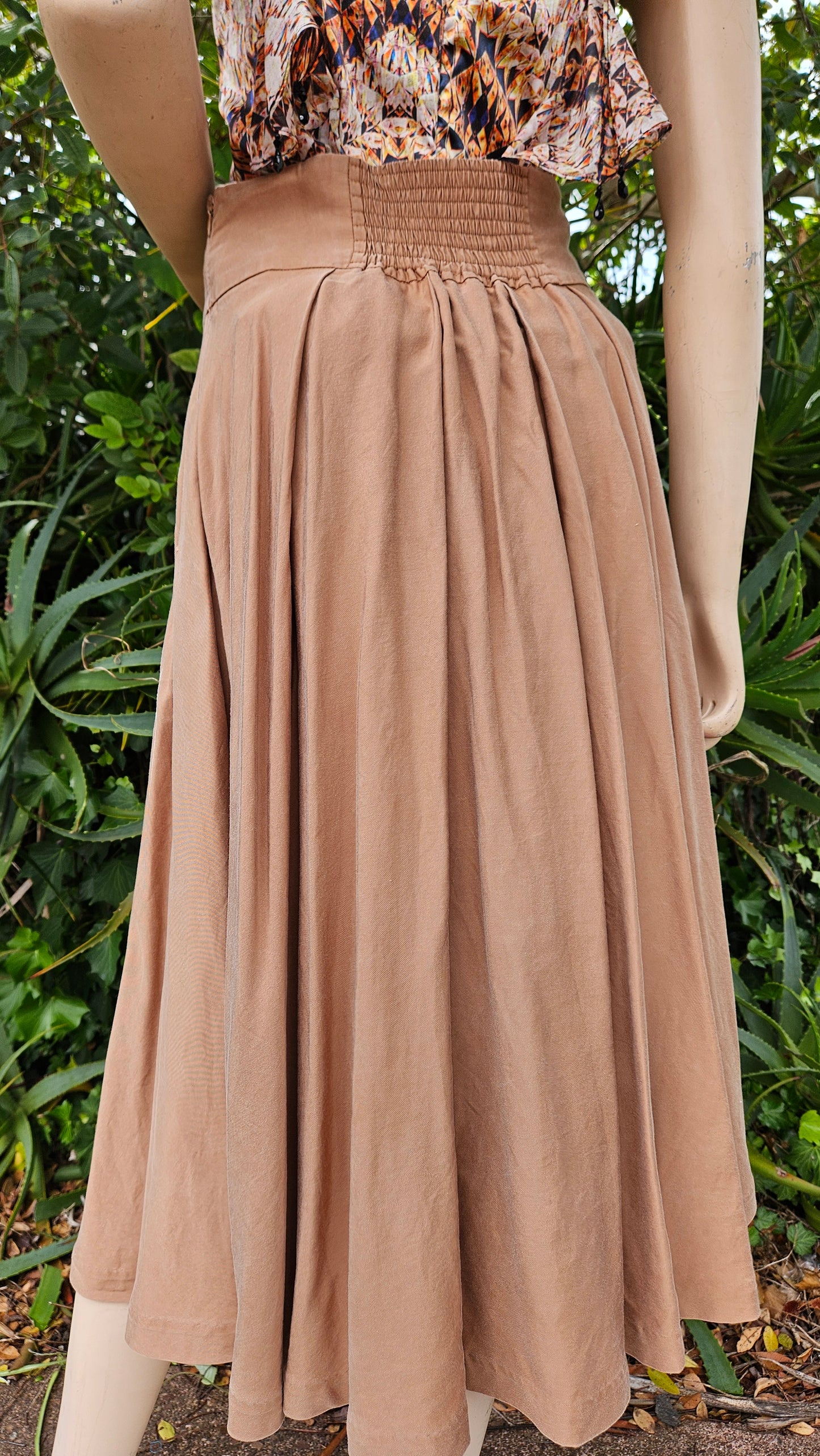 Gorgeous Midi length skirt Brown Skirt