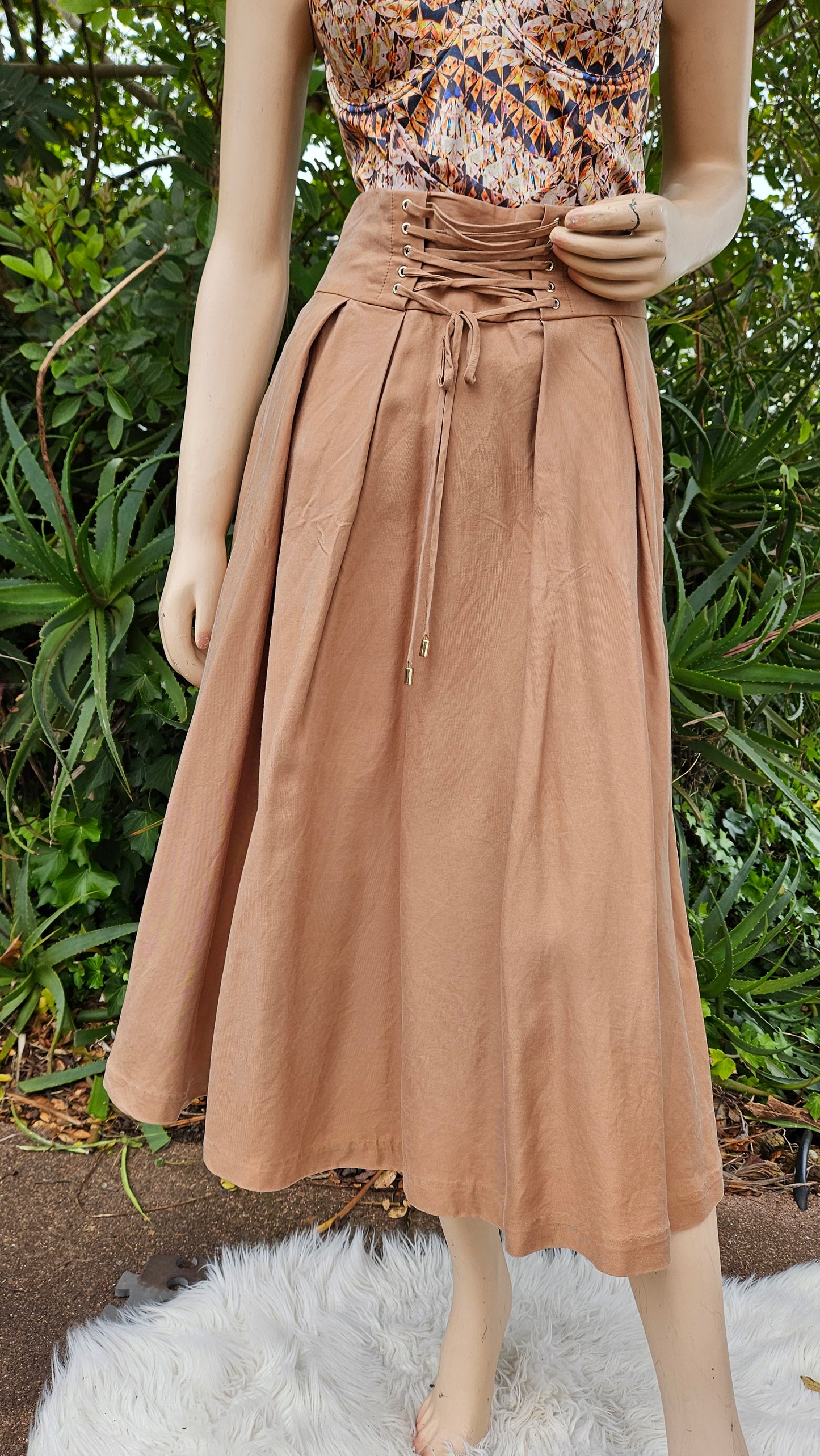 Gorgeous Midi length skirt Brown Skirt