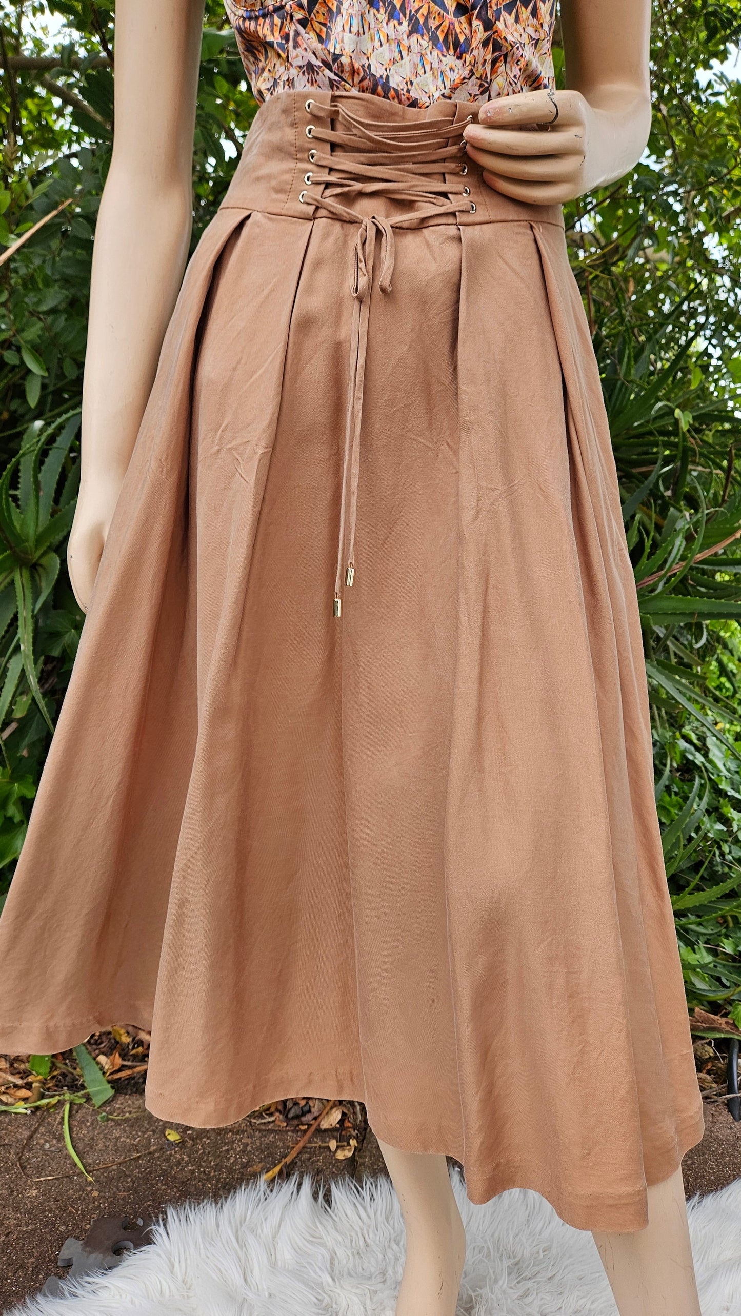 Gorgeous Midi length skirt Brown Skirt