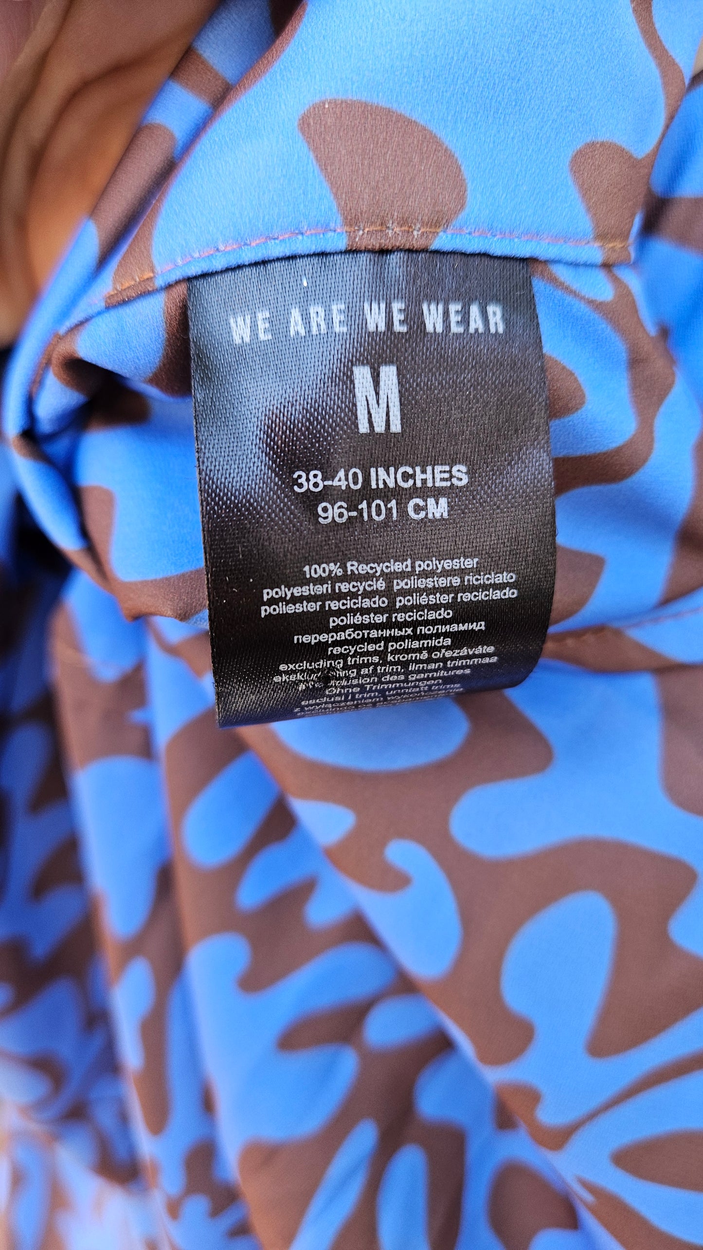 NWT We Are We Wear Short Sleeve Beach Shirt in Surf Squiggle Print