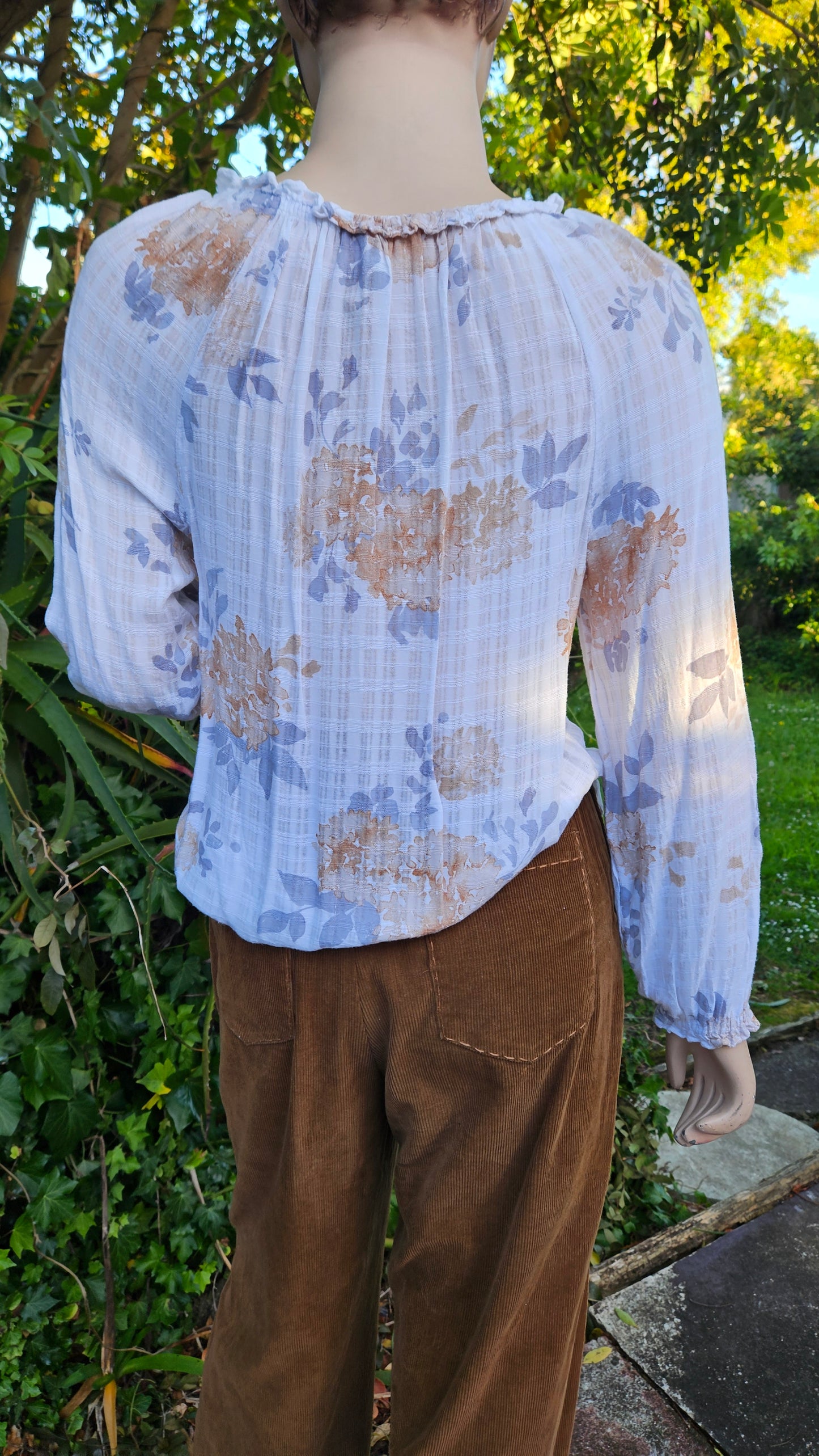 Max long sleeves Blouse Size 8.