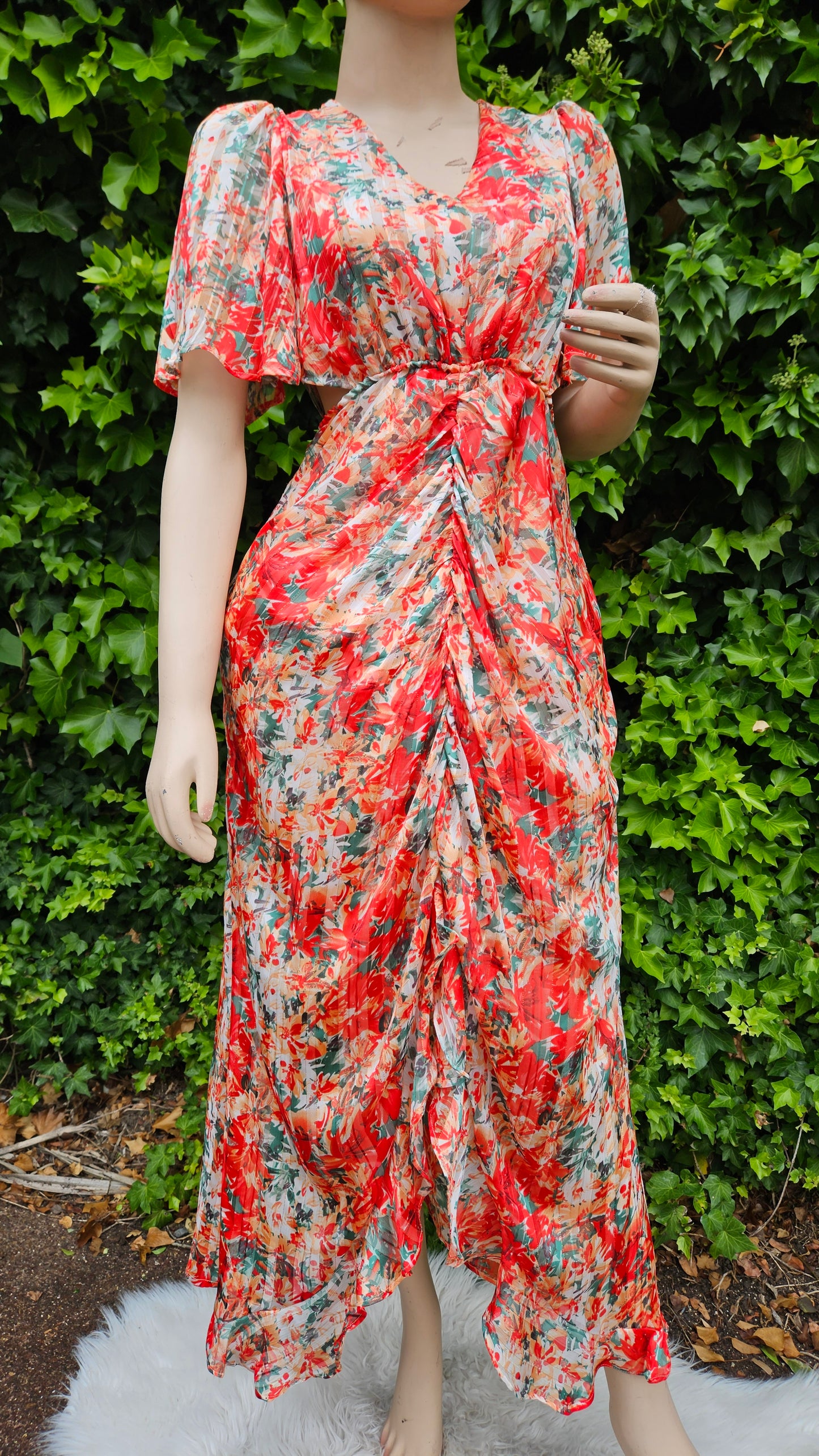 Gorgeous Floral preloved Dress Size 8.
