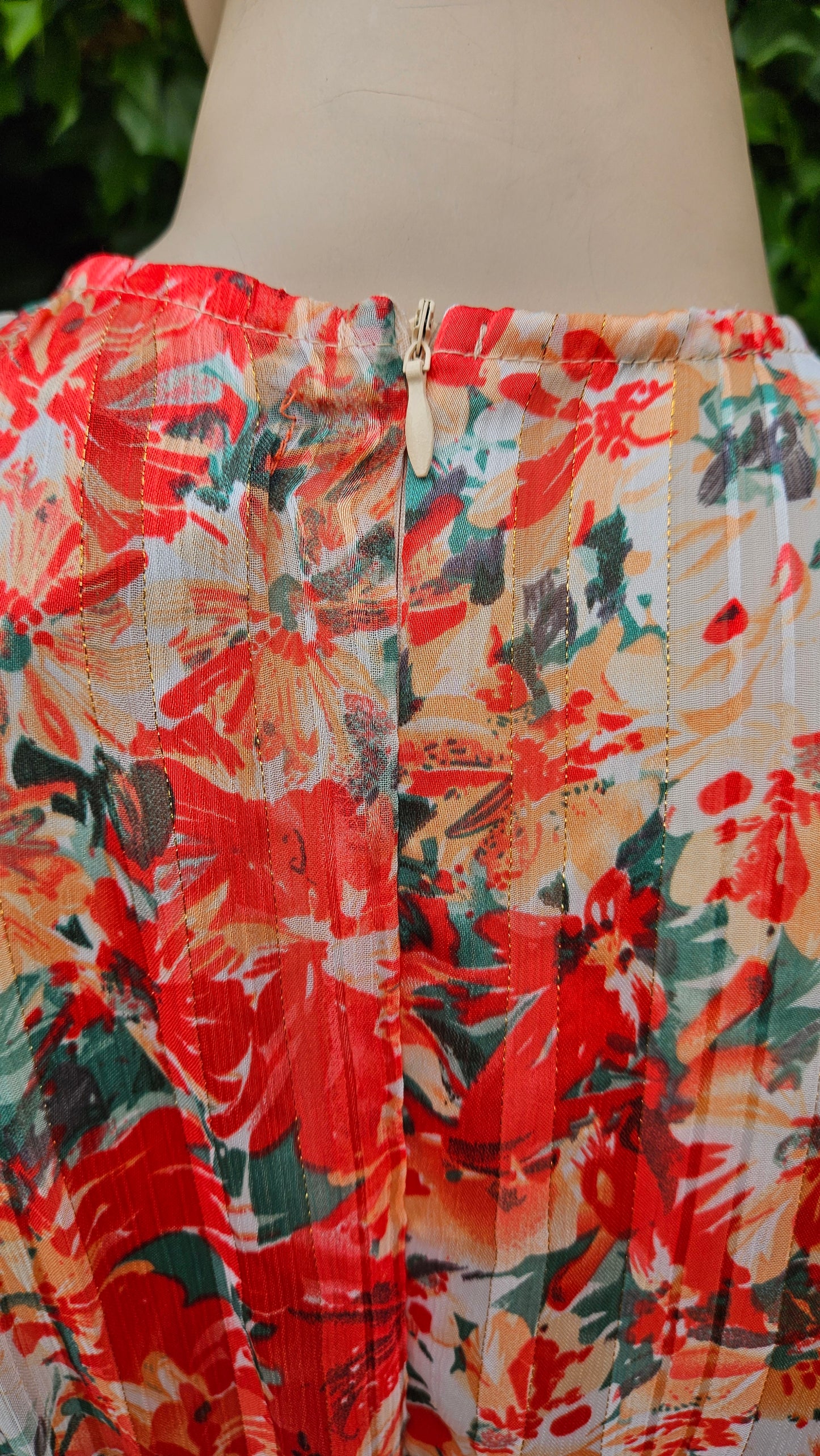 Gorgeous Floral preloved Dress Size 8.
