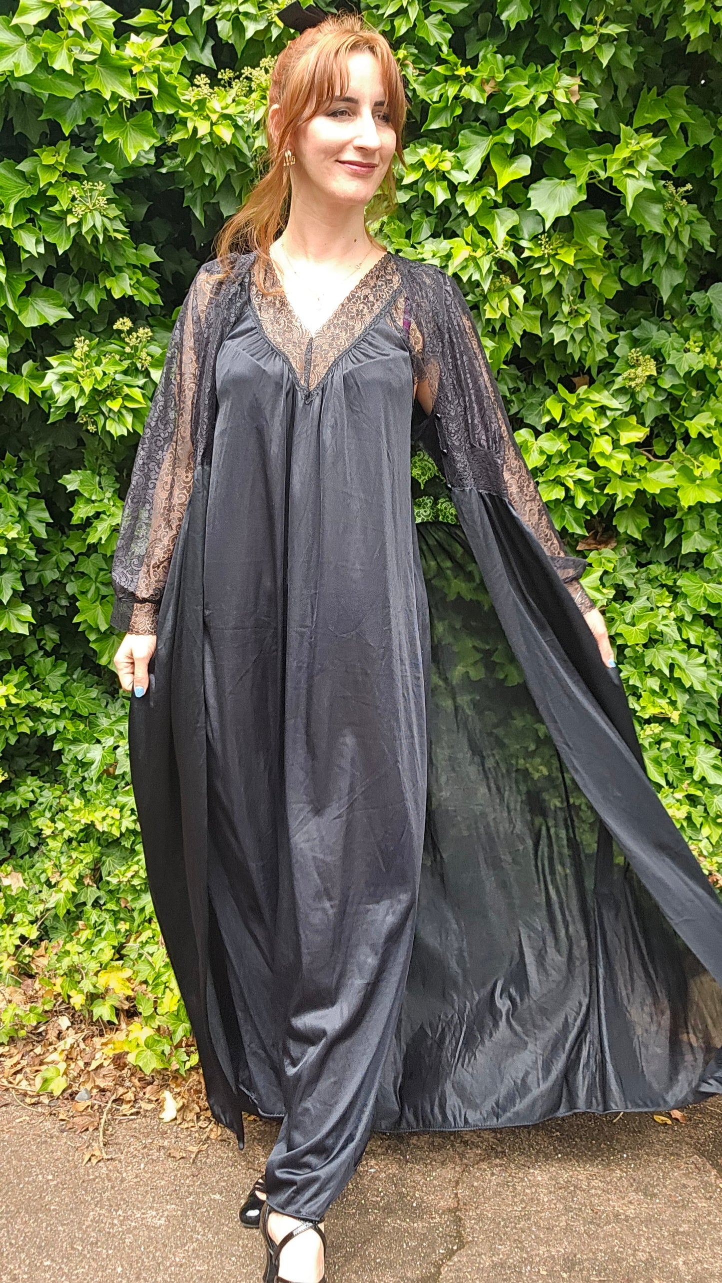 Black Vintage Robe & Slip dress set by Bendon Lingerie lace Gown Vintage Robe