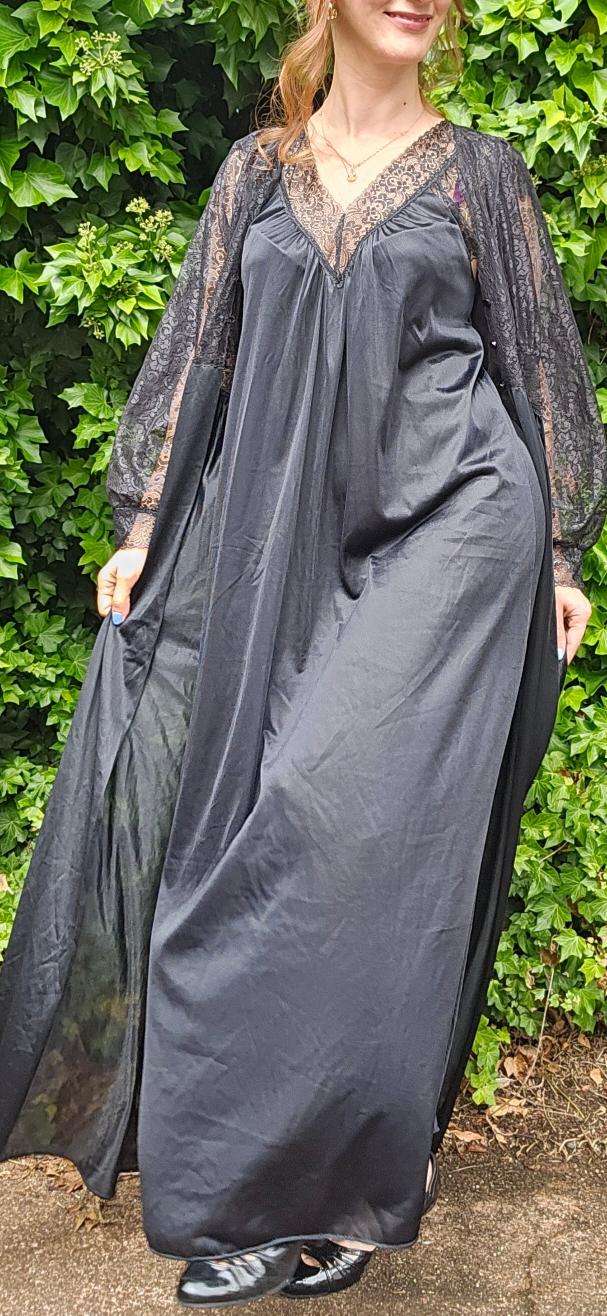 Black Vintage Robe & Slip dress set by Bendon Lingerie lace Gown Vintage Robe
