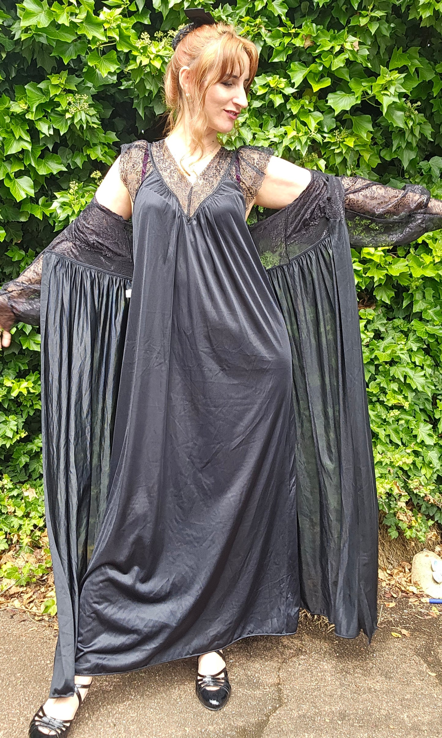 Black Vintage Robe & Slip dress set by Bendon Lingerie lace Gown Vintage Robe