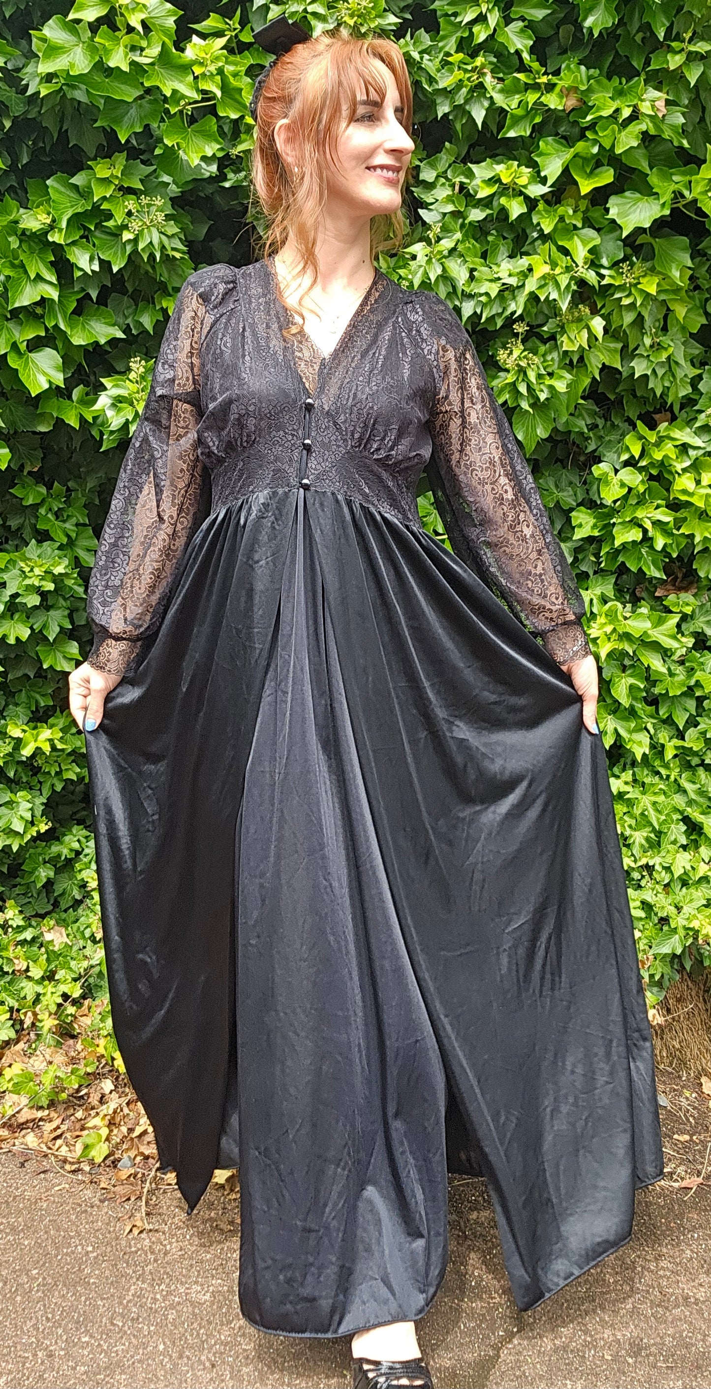 Black Vintage Robe & Slip dress set by Bendon Lingerie lace Gown Vintage Robe
