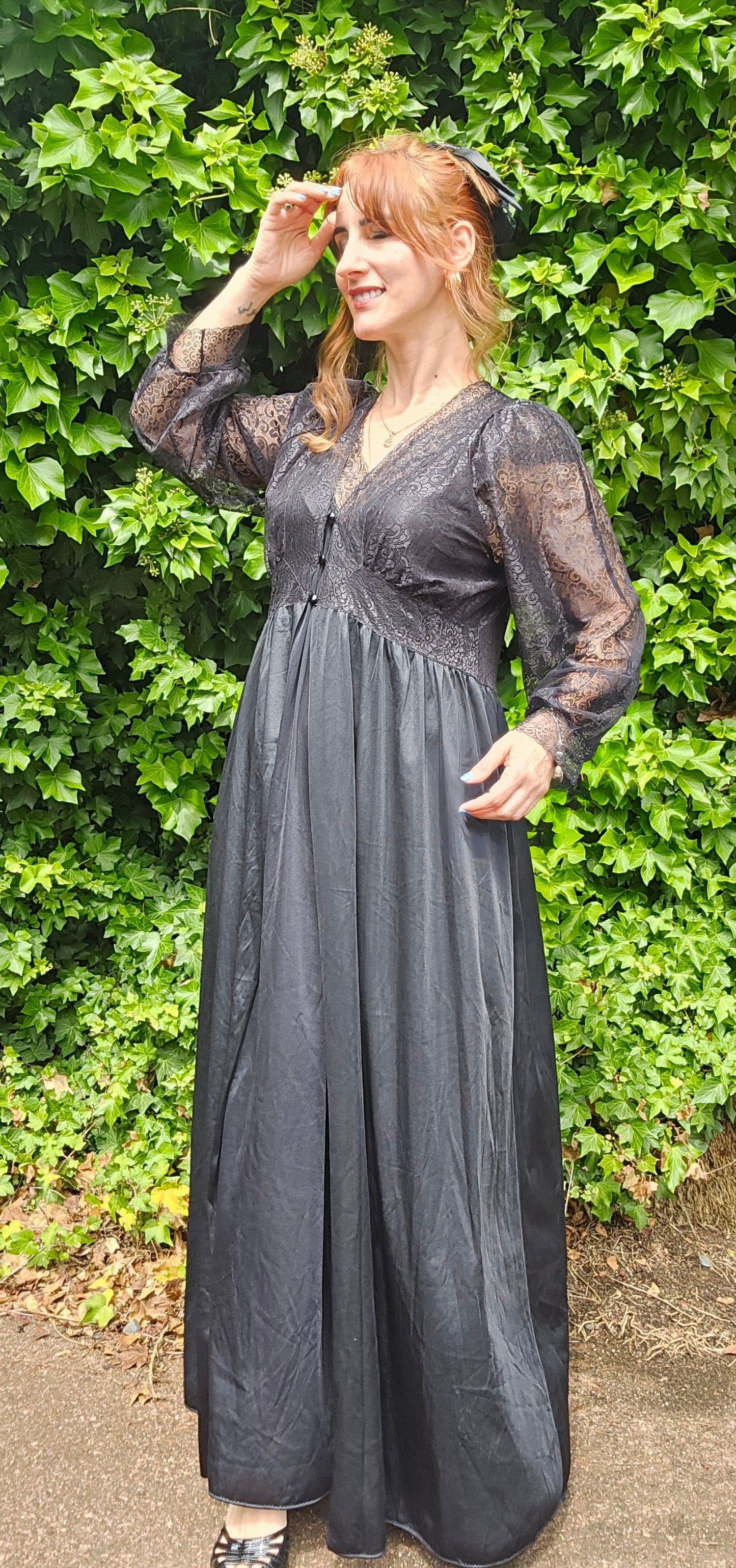 Black Vintage Robe & Slip dress set by Bendon Lingerie lace Gown Vintage Robe
