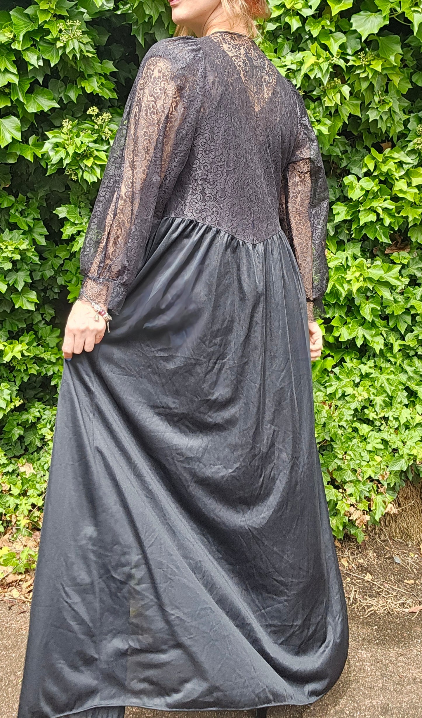 Black Vintage Robe & Slip dress set by Bendon Lingerie lace Gown Vintage Robe
