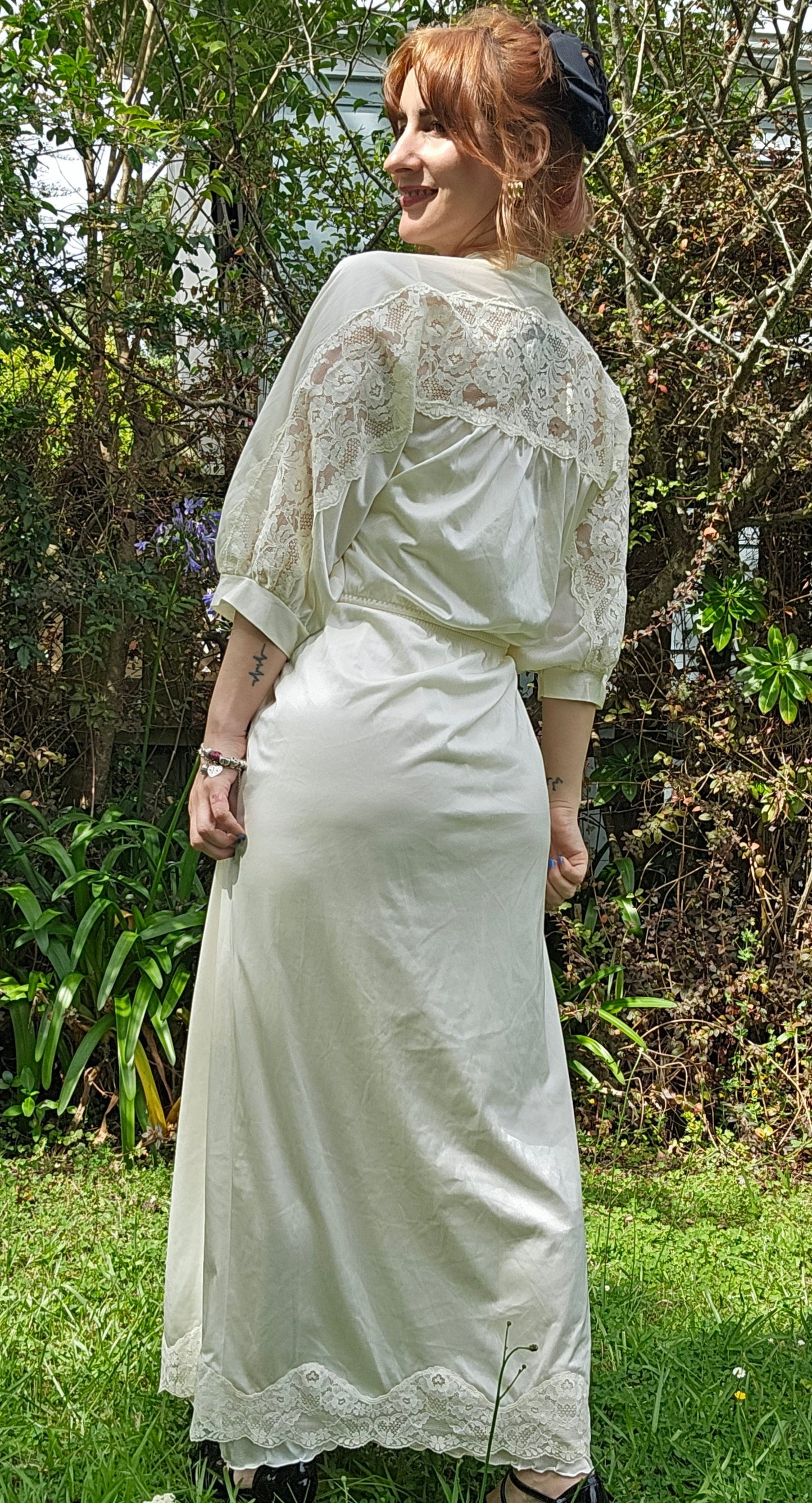 Vintage Bridal Robe & Slip dress set Lingerie lace Gown Vintage Robe