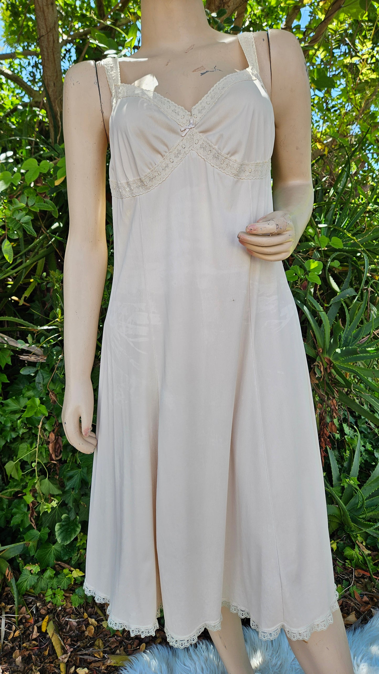 Vintage Slip wear - slip Dress- Night Gown - nighty