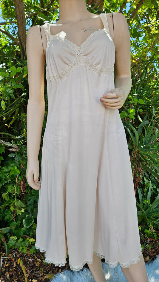 Vintage Slip wear - slip Dress- Night Gown - nighty