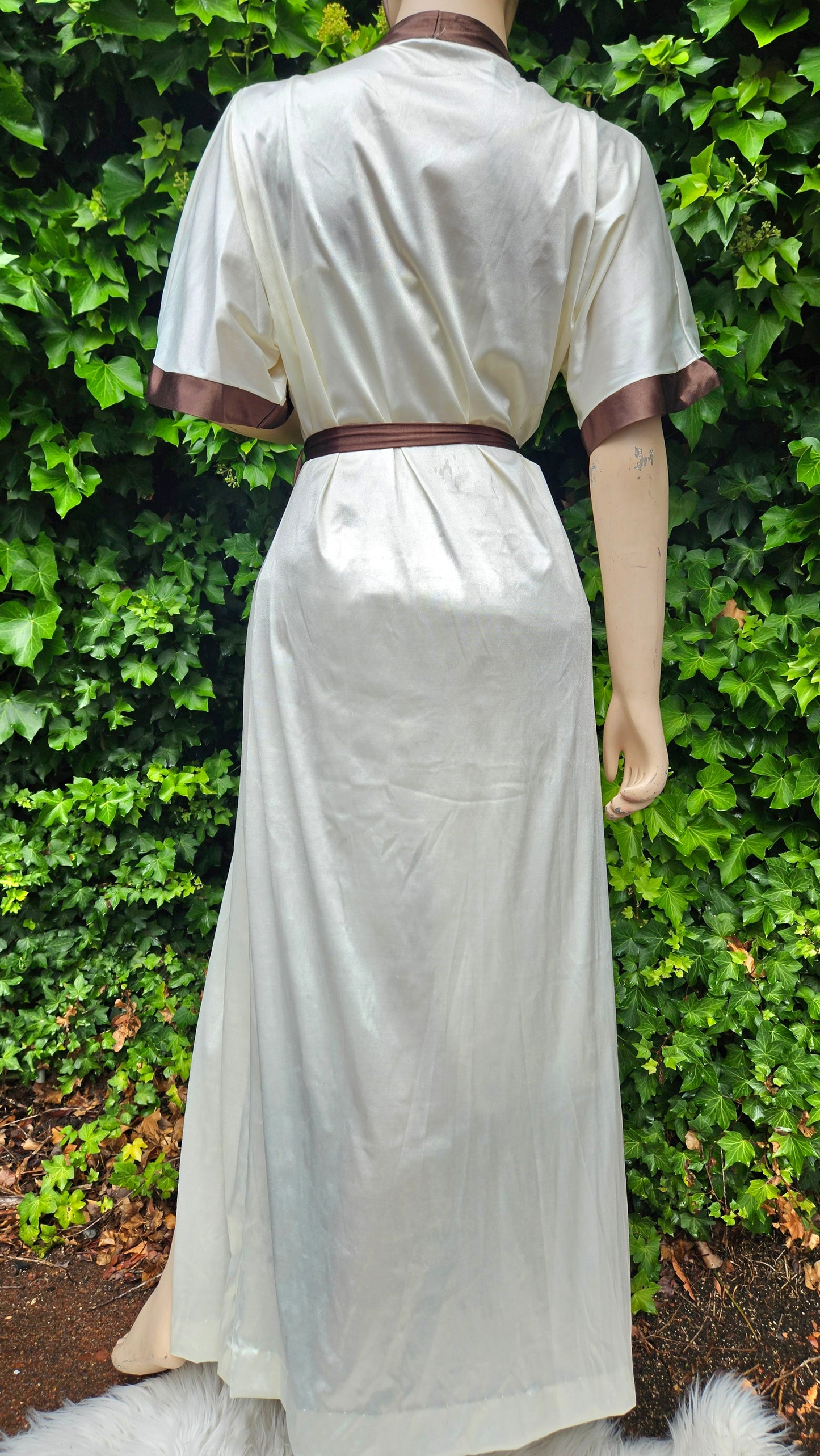 Nz Vintage Robe & Slip dress Lingerie lace Gown Vintage Robe