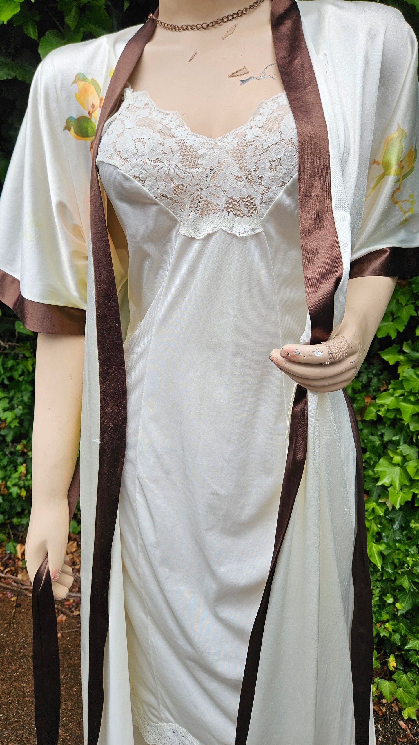 Nz Vintage Robe & Slip dress Lingerie lace Gown Vintage Robe