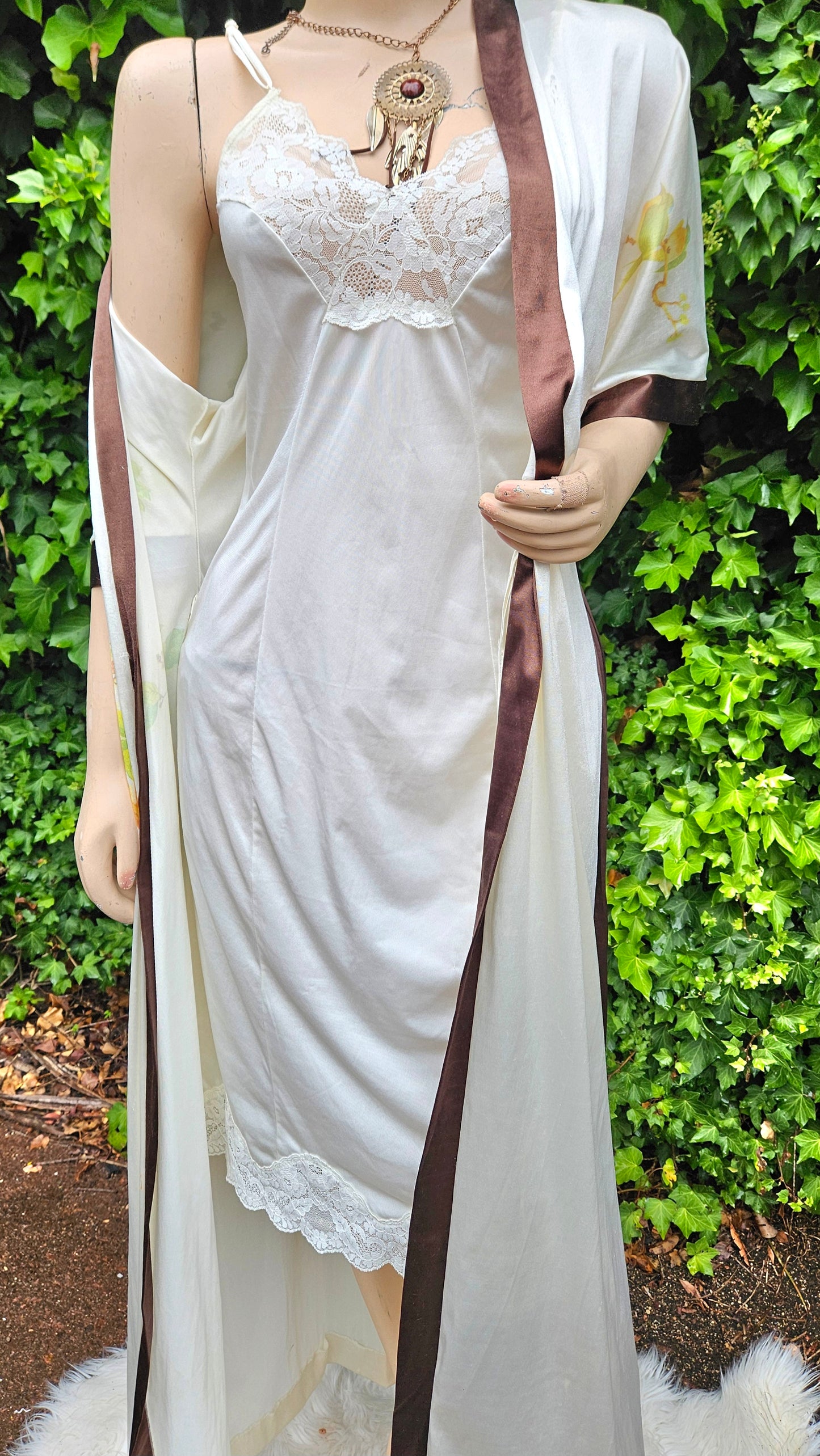 Nz Vintage Robe & Slip dress Lingerie lace Gown Vintage Robe
