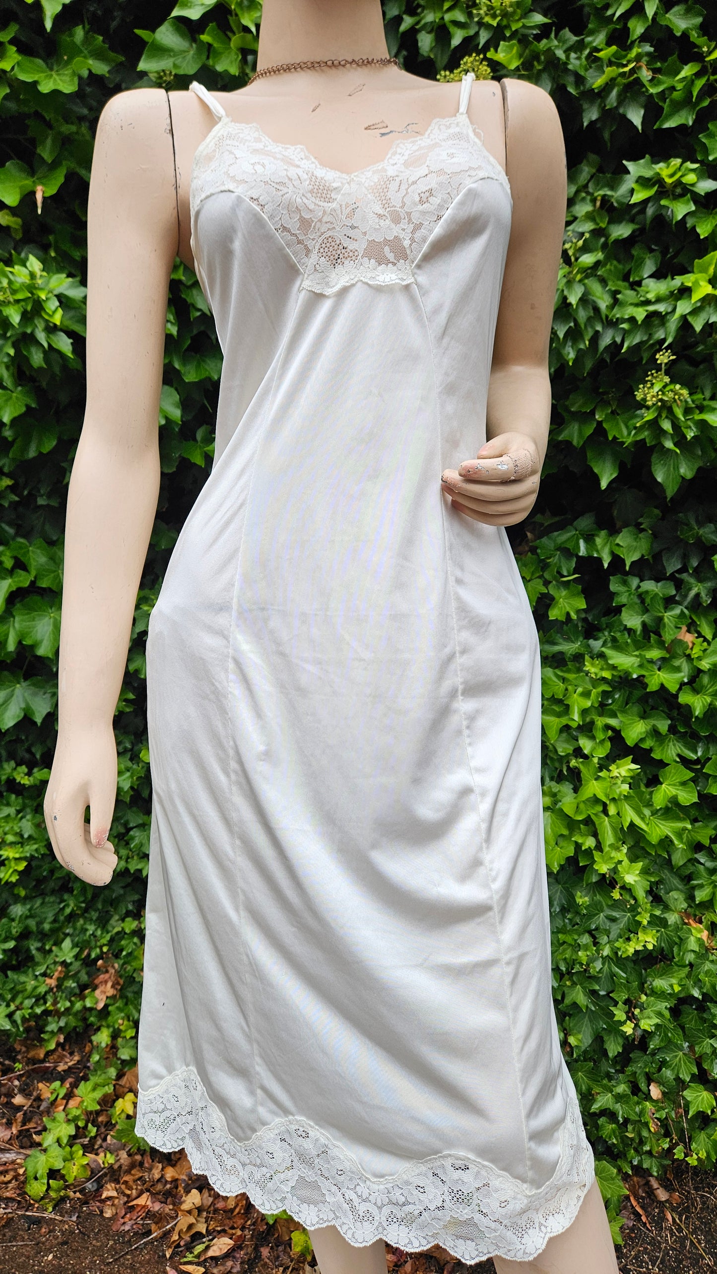 Nz Vintage Robe & Slip dress Lingerie lace Gown Vintage Robe