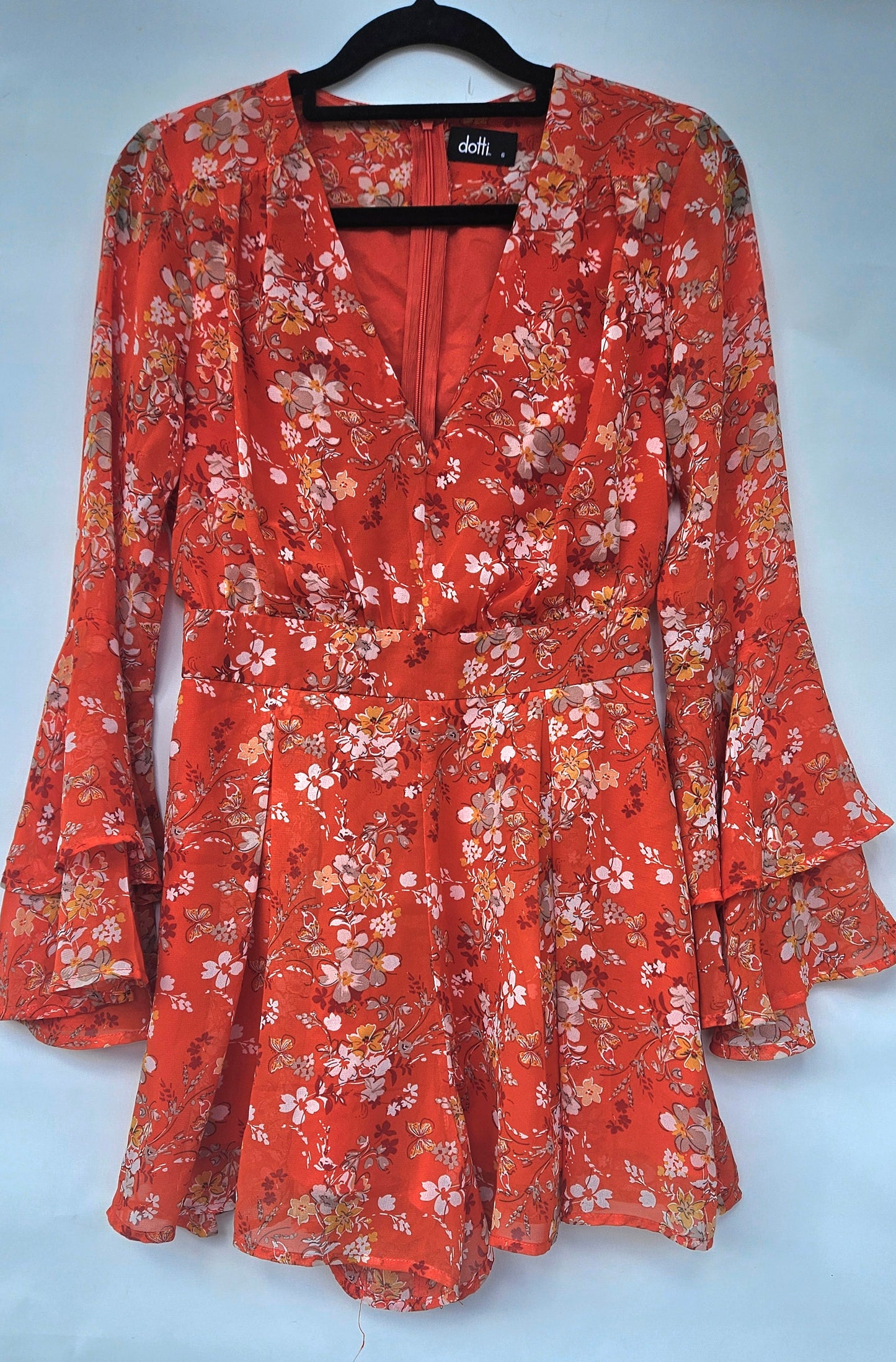Floral Dotti Play Suit - Size 6. Adorable floral playsuit!
