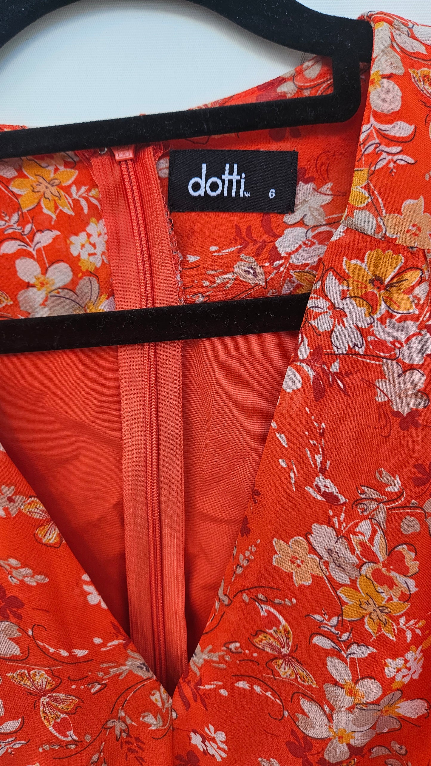 Floral Dotti Play Suit - Size 6. Adorable floral playsuit!