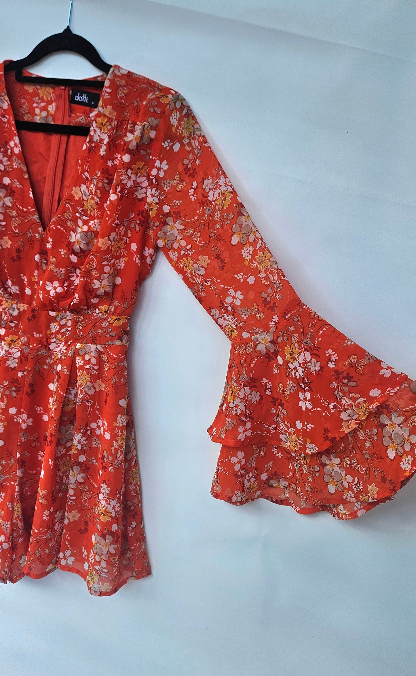 Floral Dotti Play Suit - Size 6. Adorable floral playsuit!