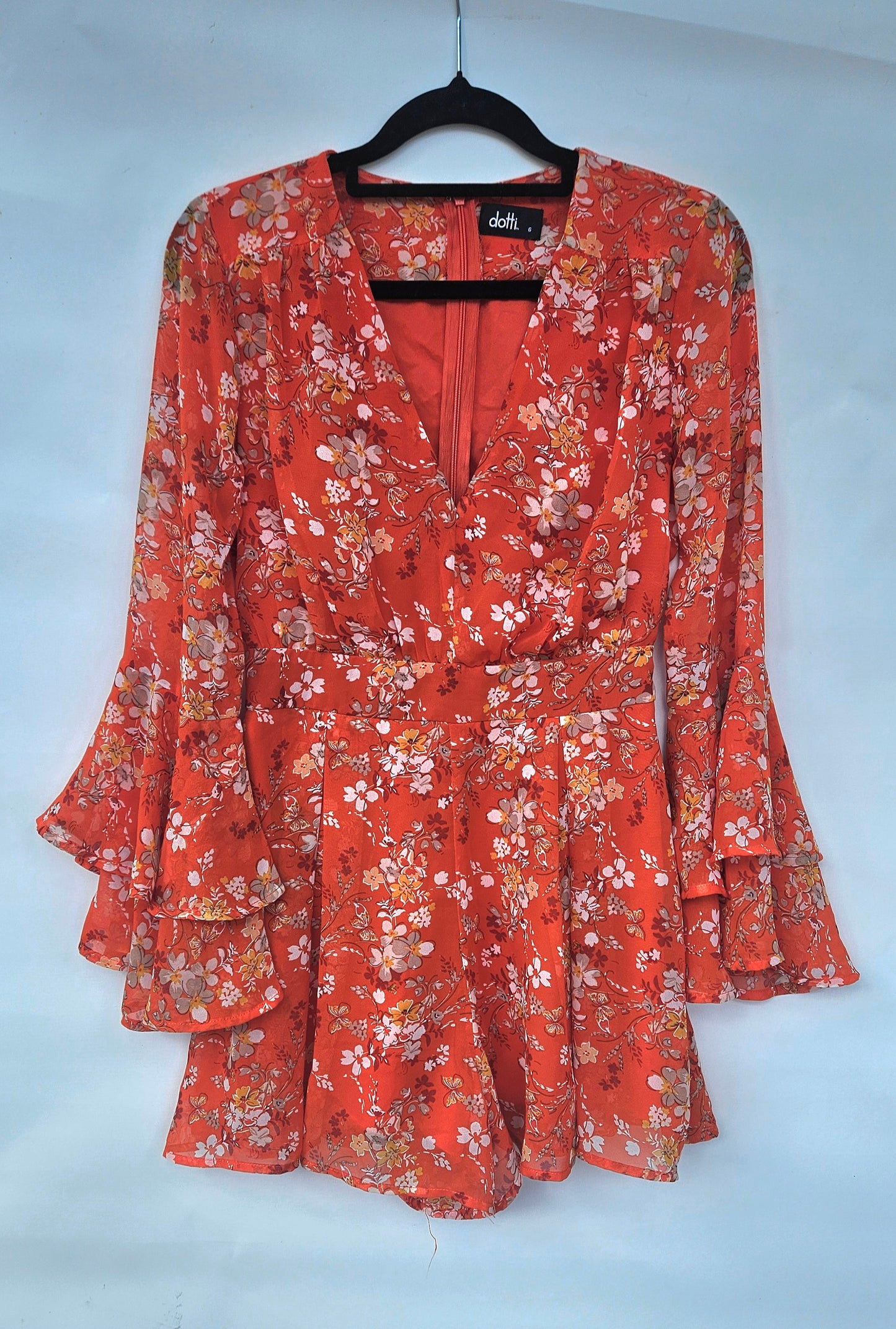 Floral Dotti Play Suit - Size 6. Adorable floral playsuit!