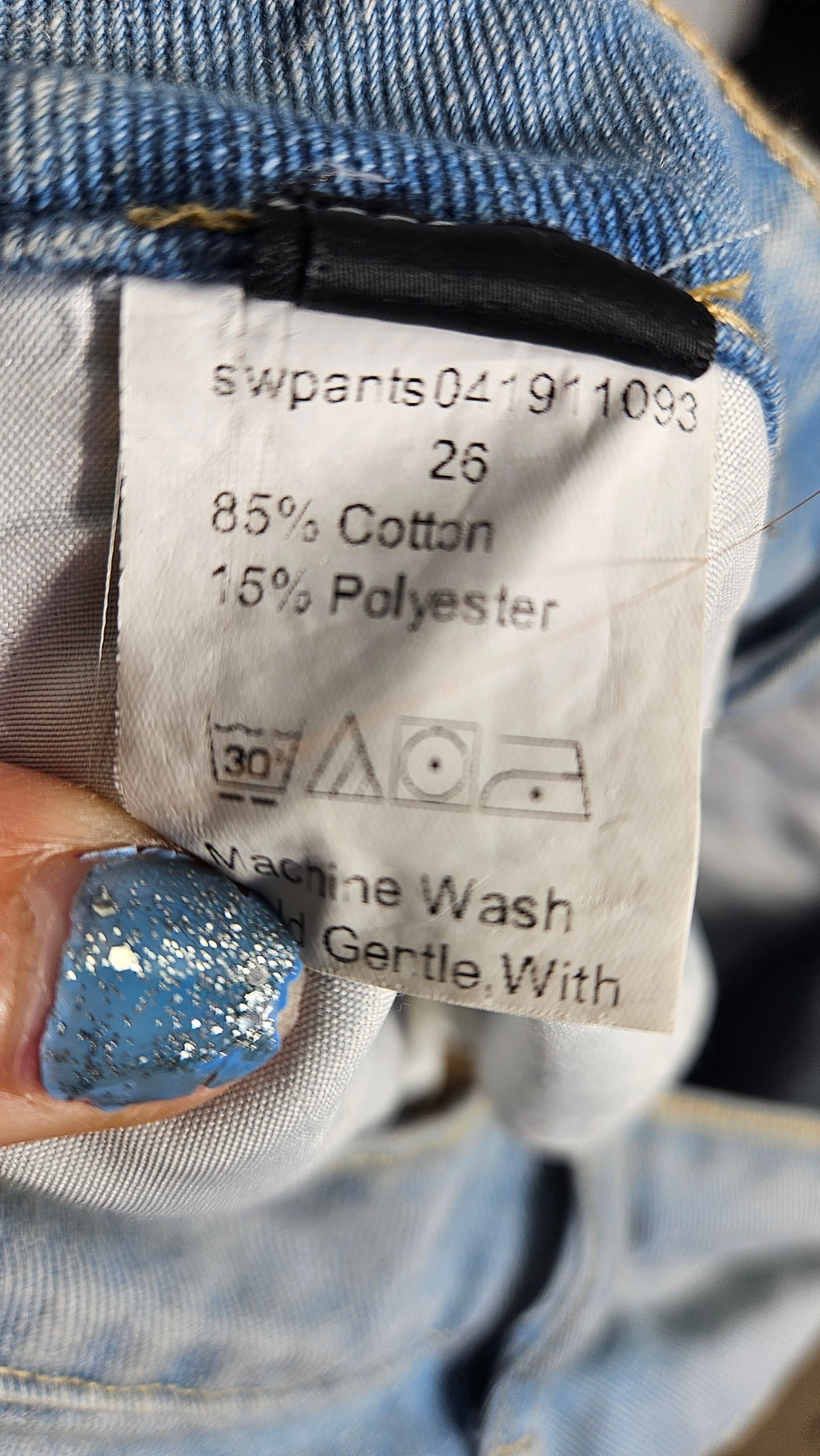Ripped Denim Pants - Second Hand Store Find