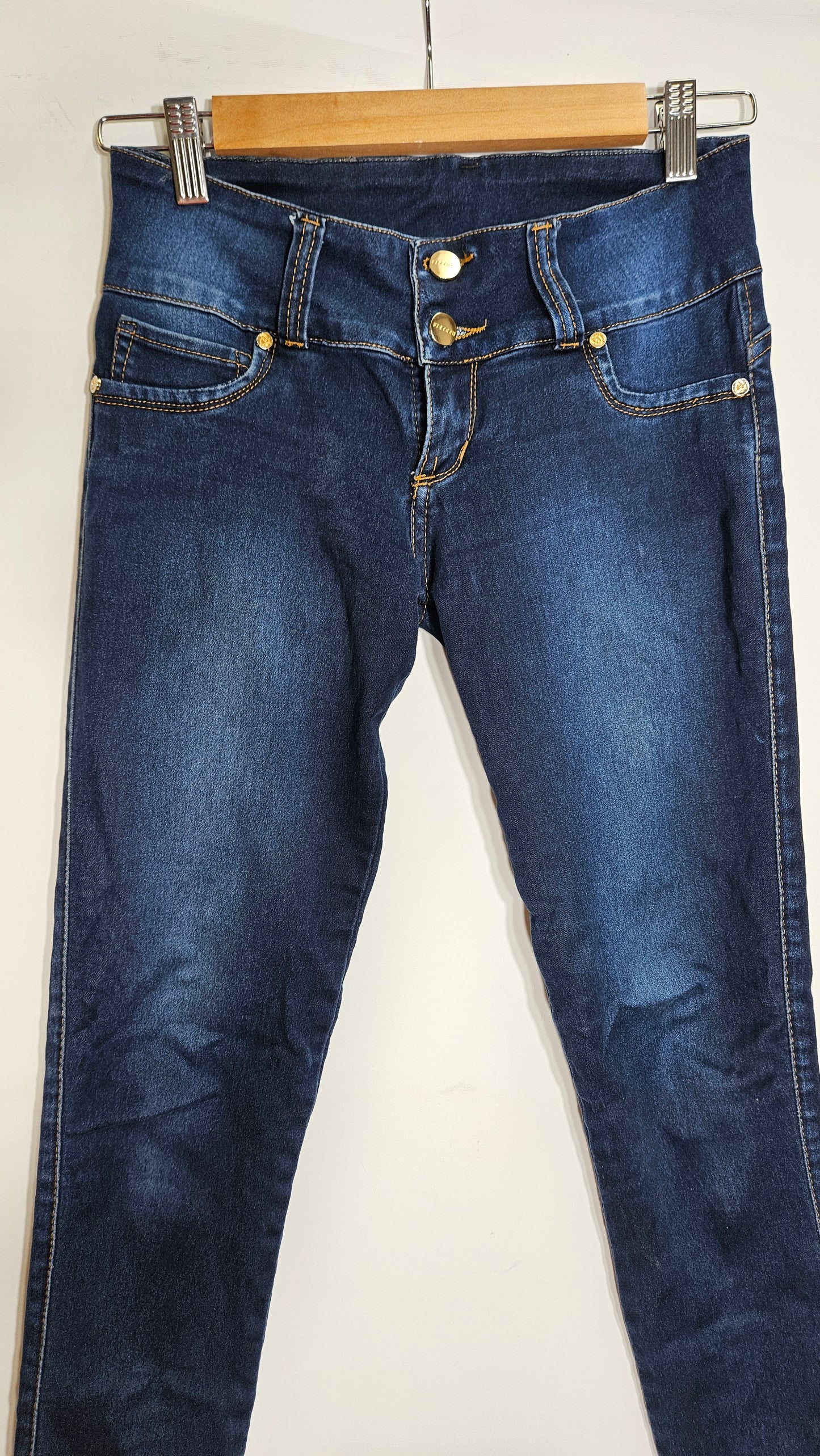 Straight Women size 8 Mid Wash Blue Jeans