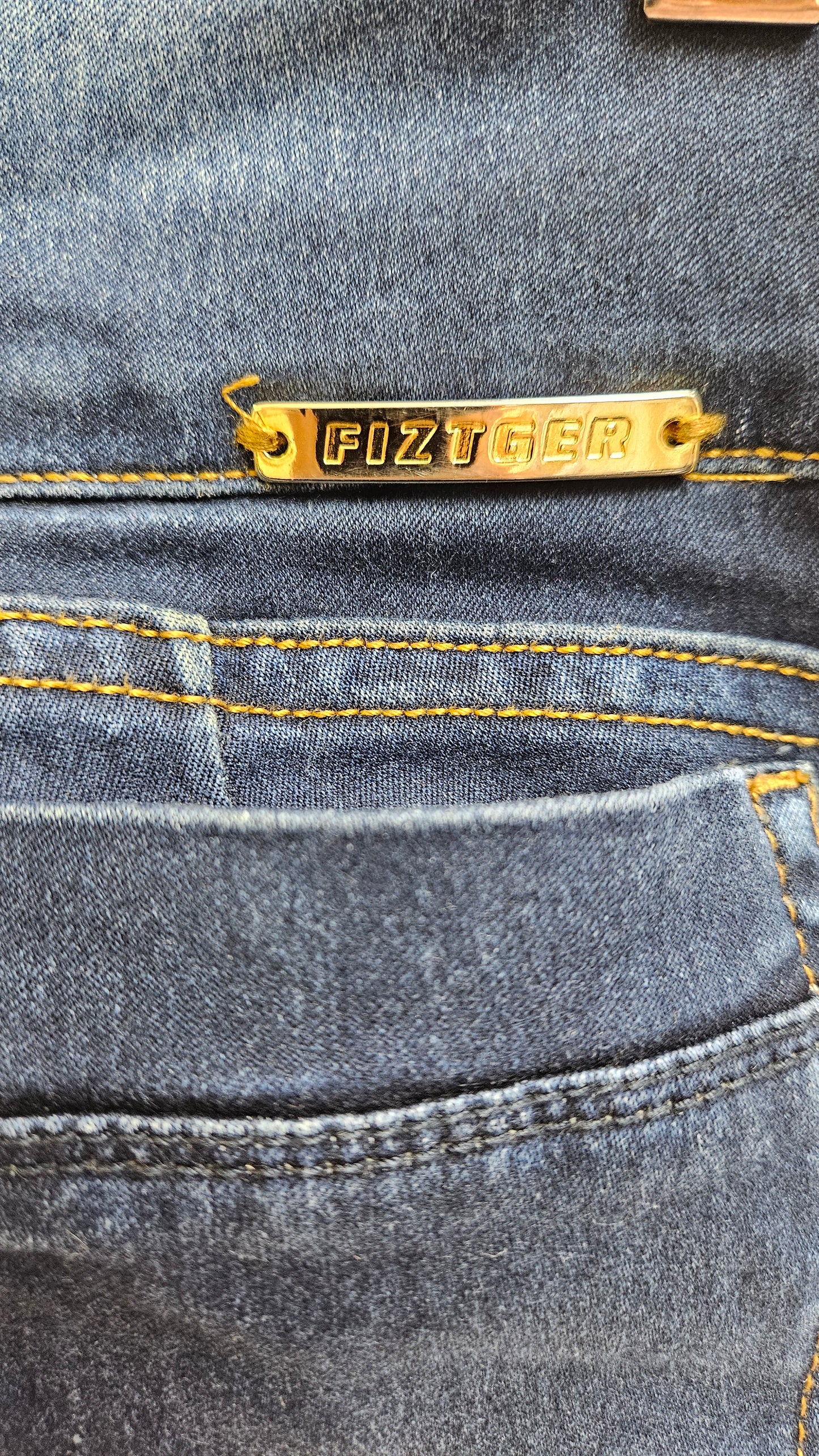 Straight Women size 8 Mid Wash Blue Jeans