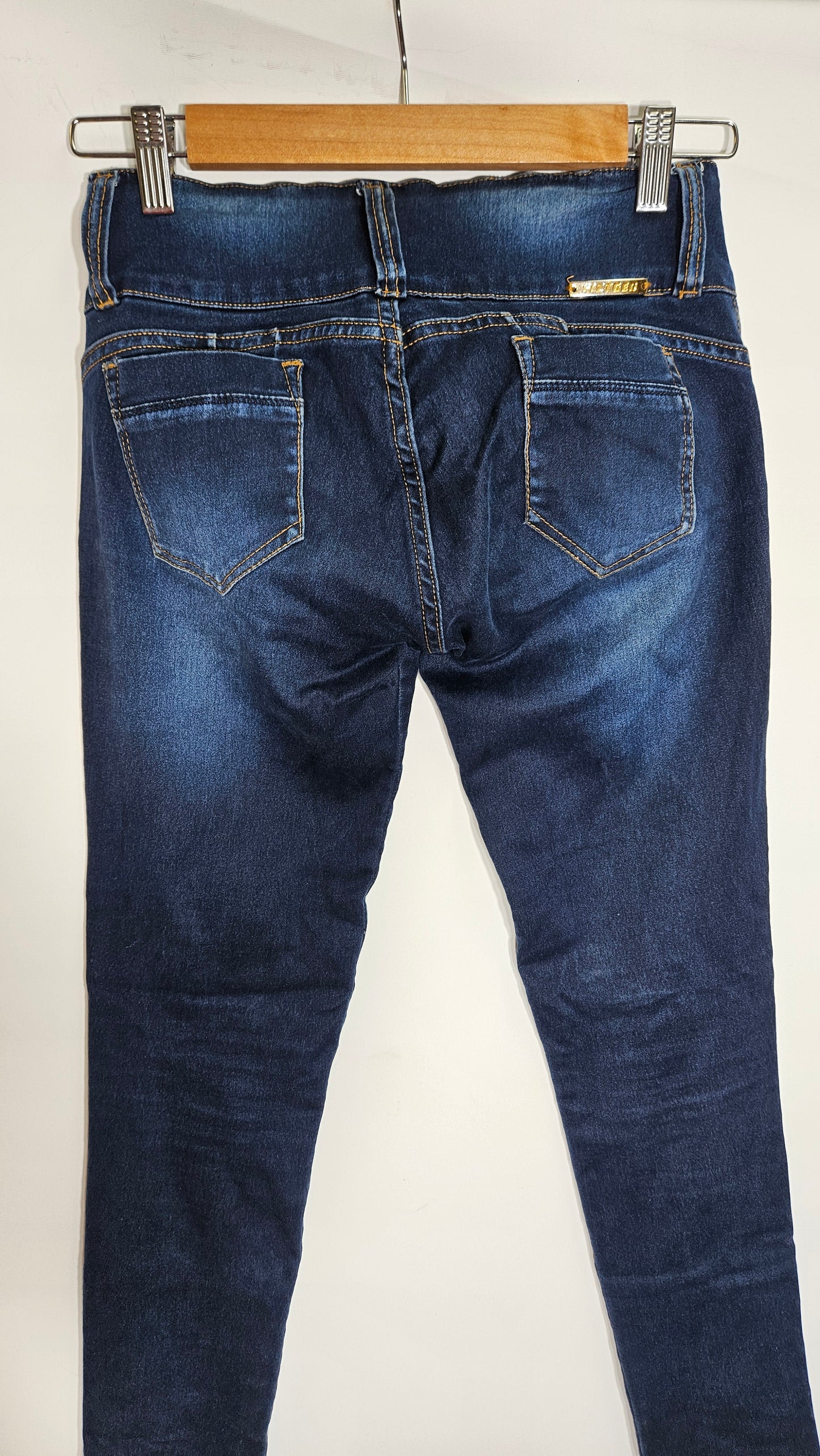 Straight Women size 8 Mid Wash Blue Jeans
