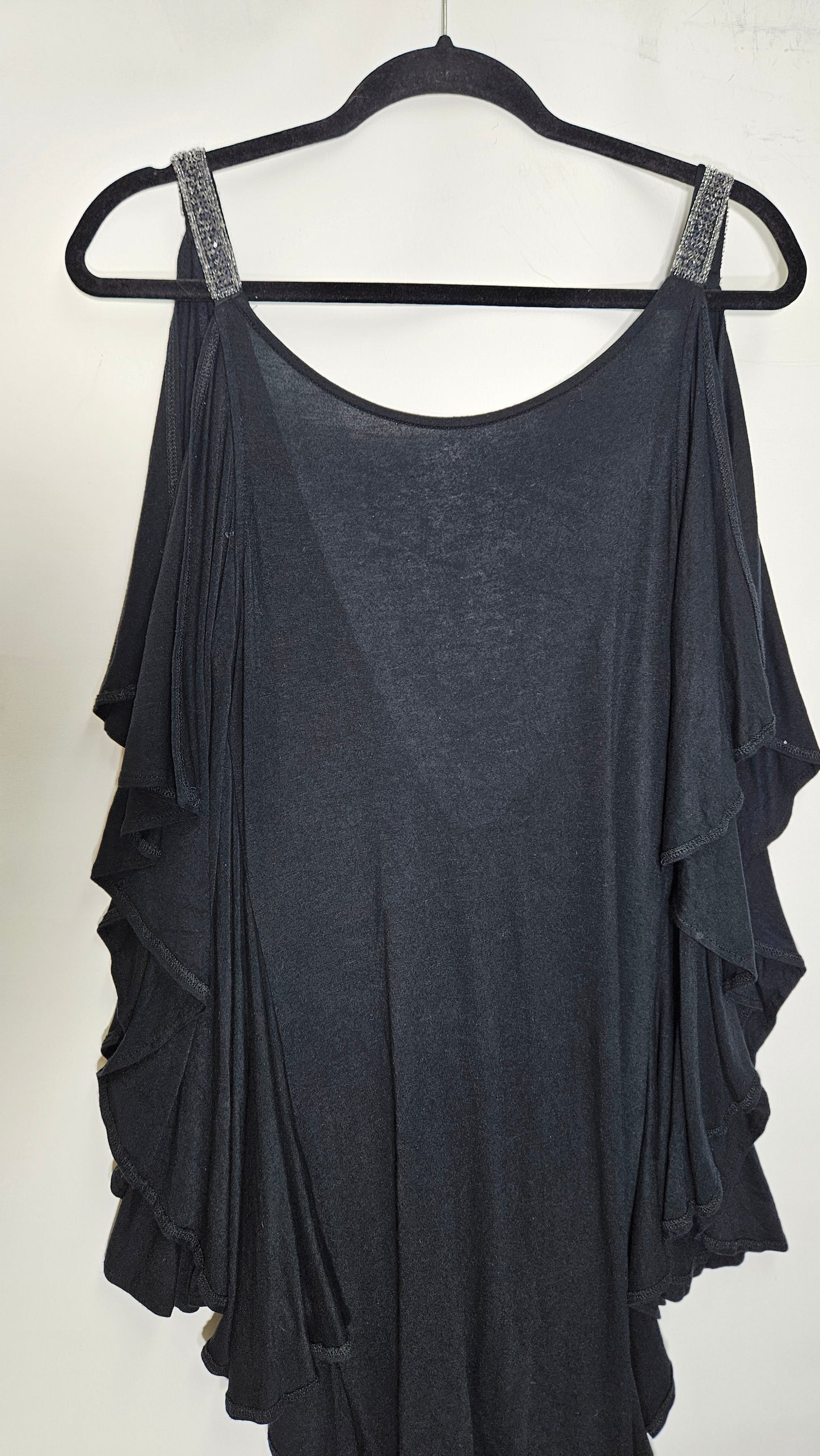 Women's Black Dress/Batwing Design Dress preloved dress