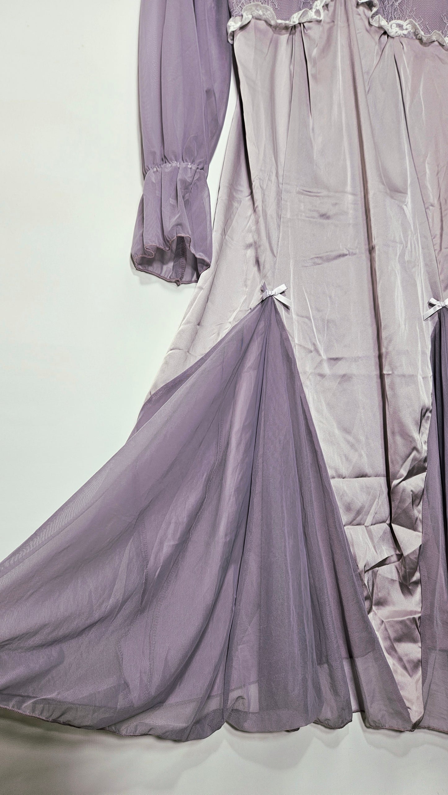 Long sleeves Vintage Slip wear - slip Dress- Night Gown - nighty