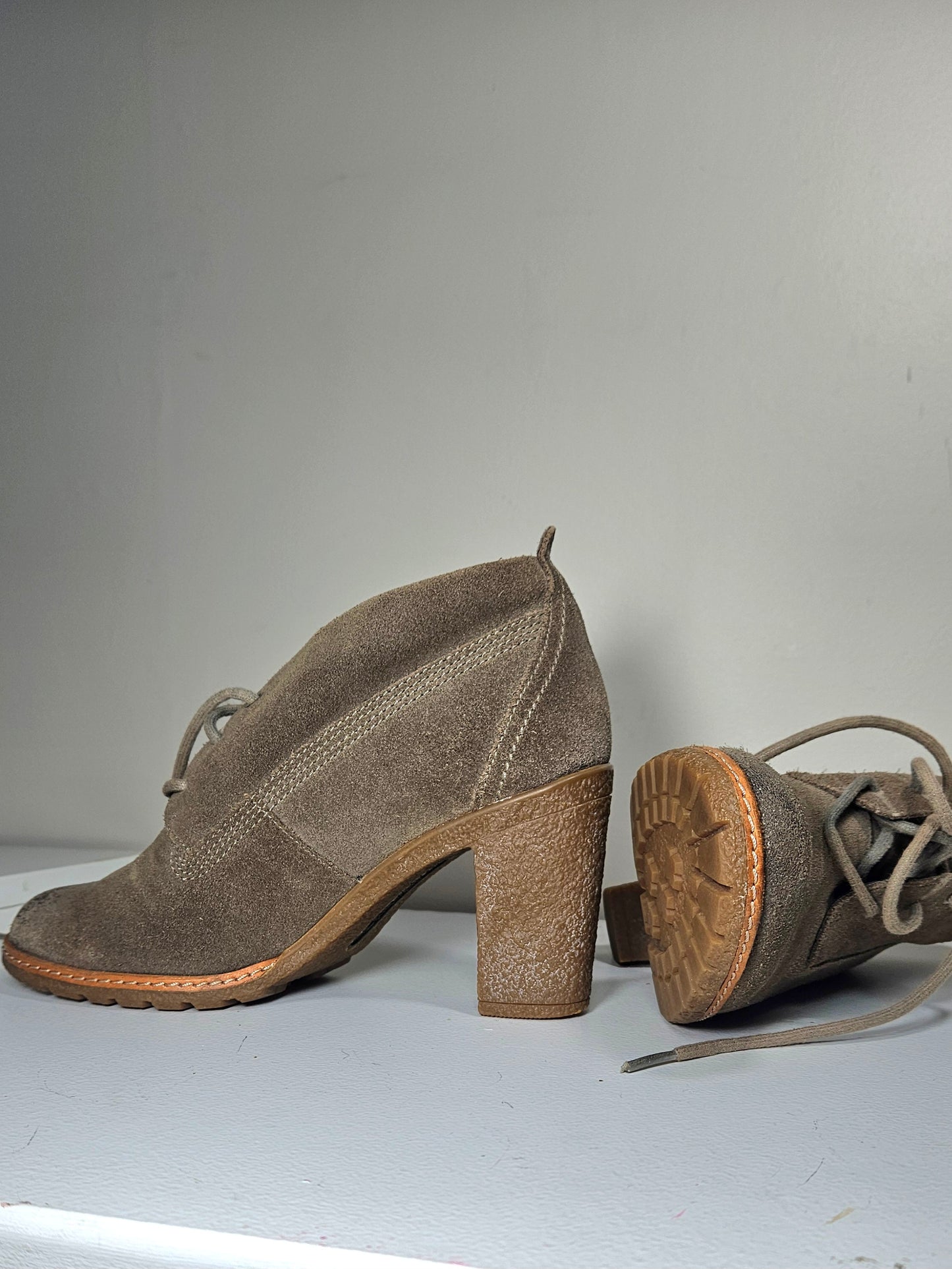Stunning TIMBERLAND GLANCY Chukka Ankle BOOTS SUEDE High Heels Lace UpsBoots Size 38.