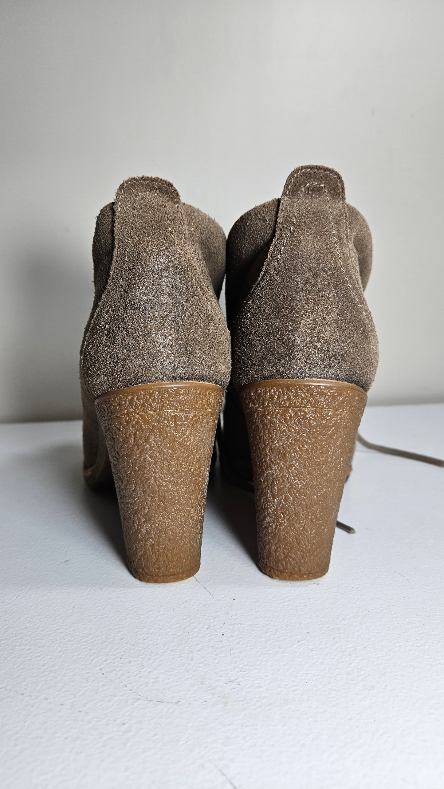 Stunning TIMBERLAND GLANCY Chukka Ankle BOOTS SUEDE High Heels Lace UpsBoots Size 38.