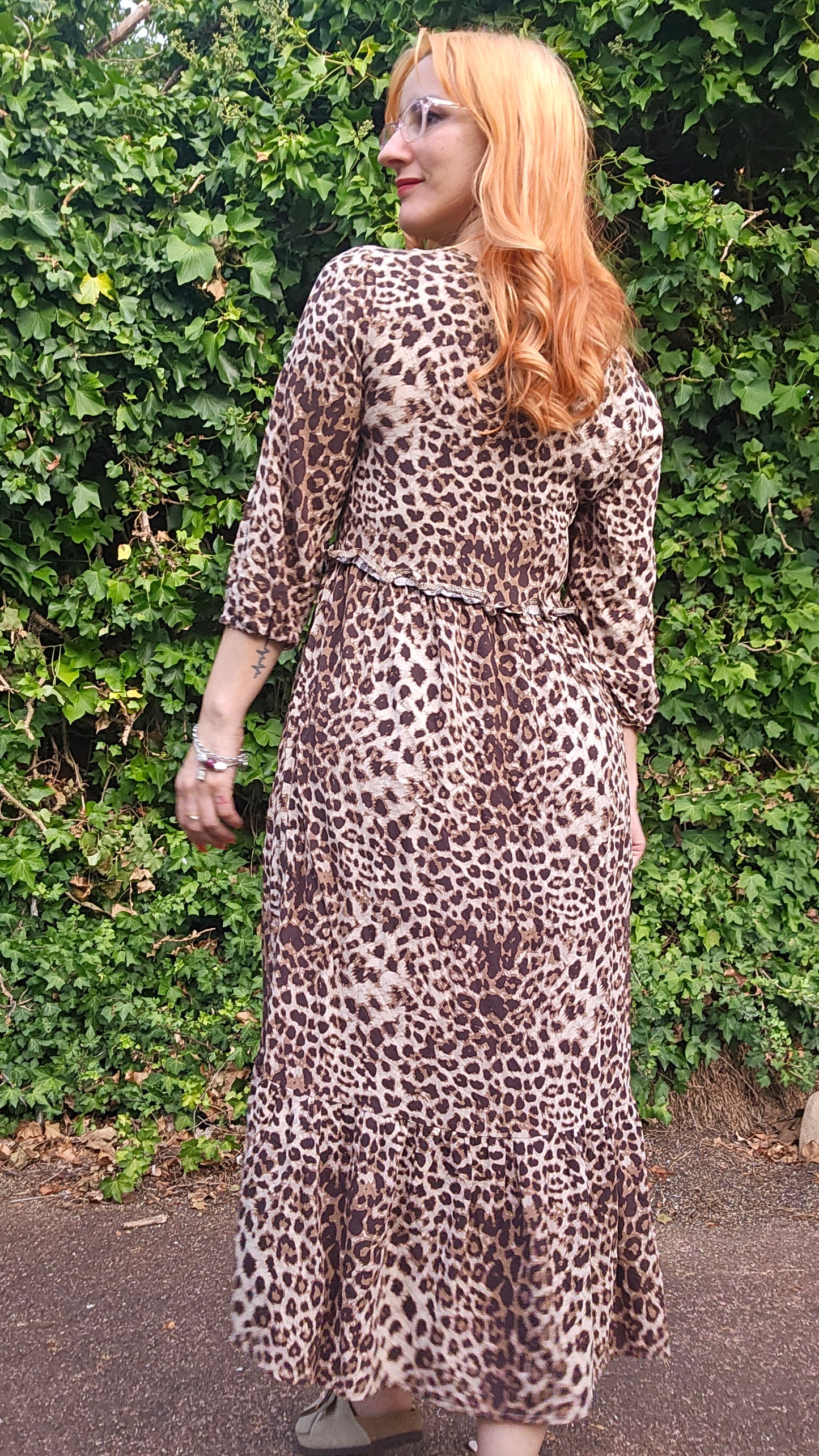 Gorgeous Midi Dress Leopard print Size 8.