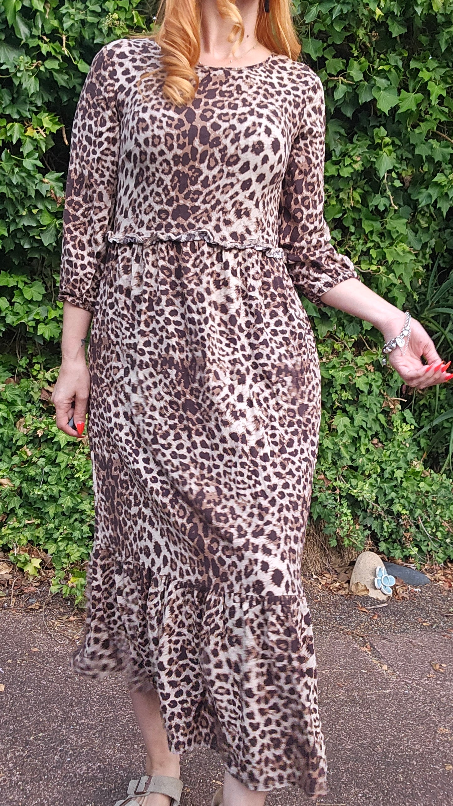 Gorgeous Midi Dress Leopard print Size 8.