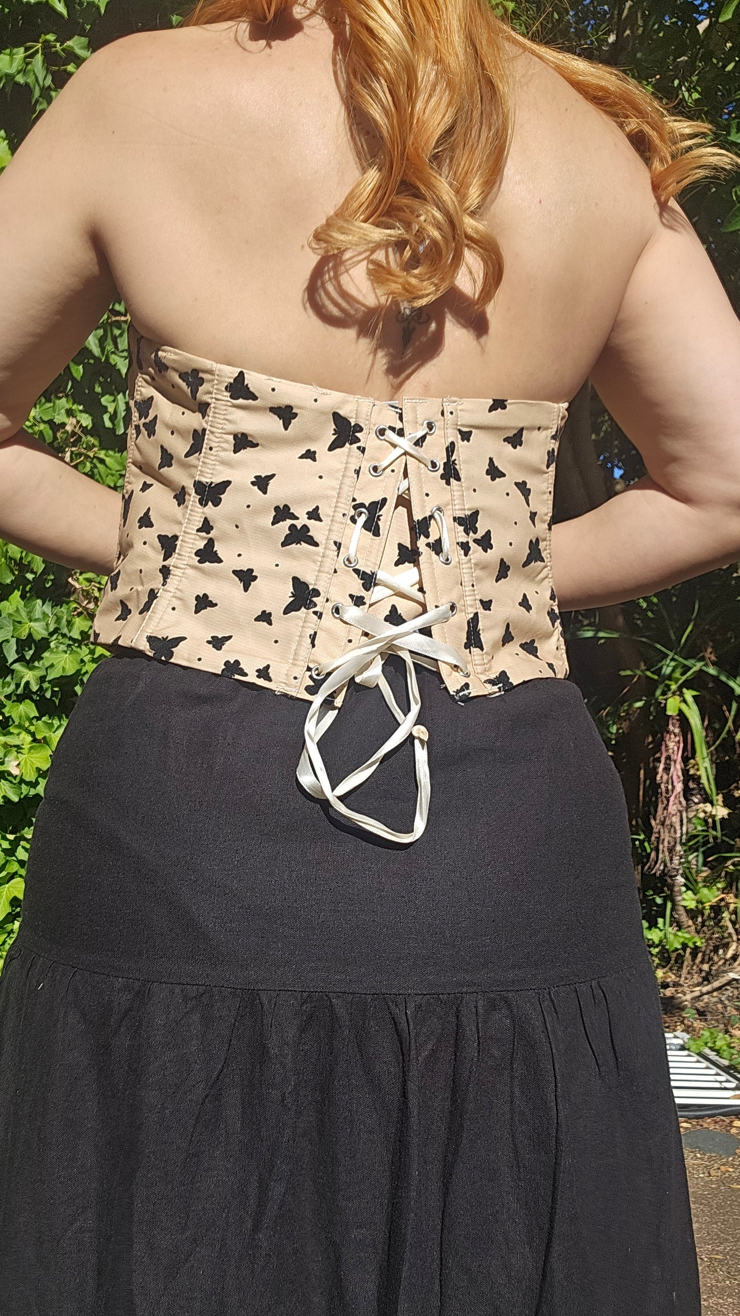 STRAPLESS SHAPING BREATHABLE BUTTERFLY CORSET TOP